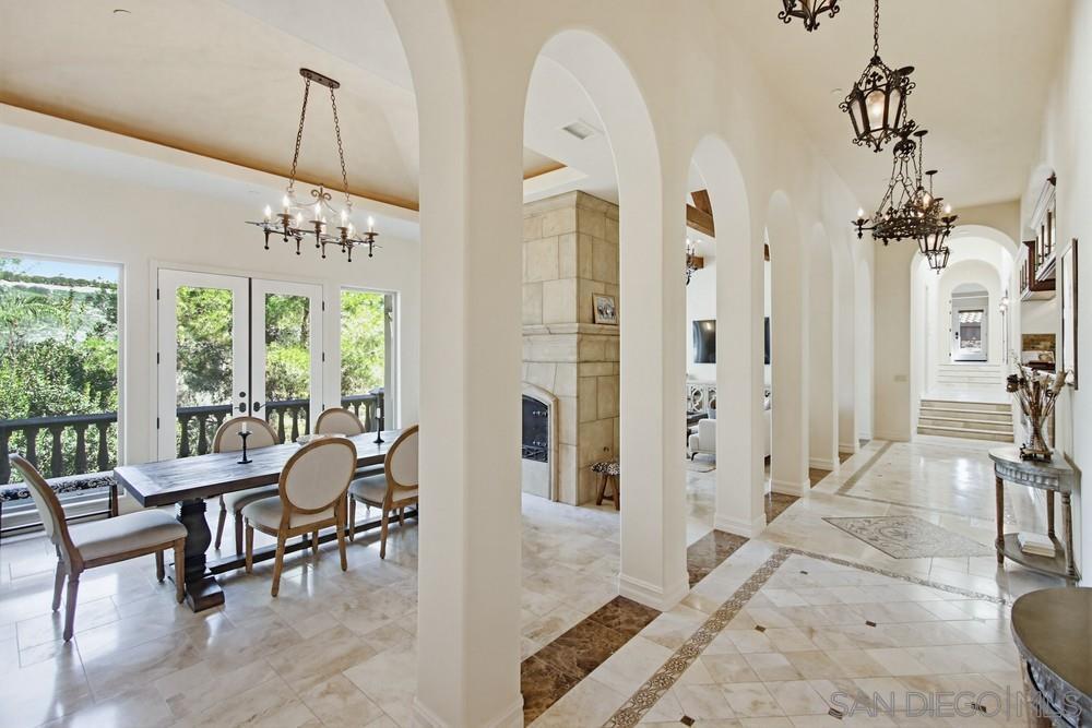 Detail Gallery Image 4 of 75 For 11558  Creek, Poway,  CA 92064 - 5 Beds | 4/1 Baths