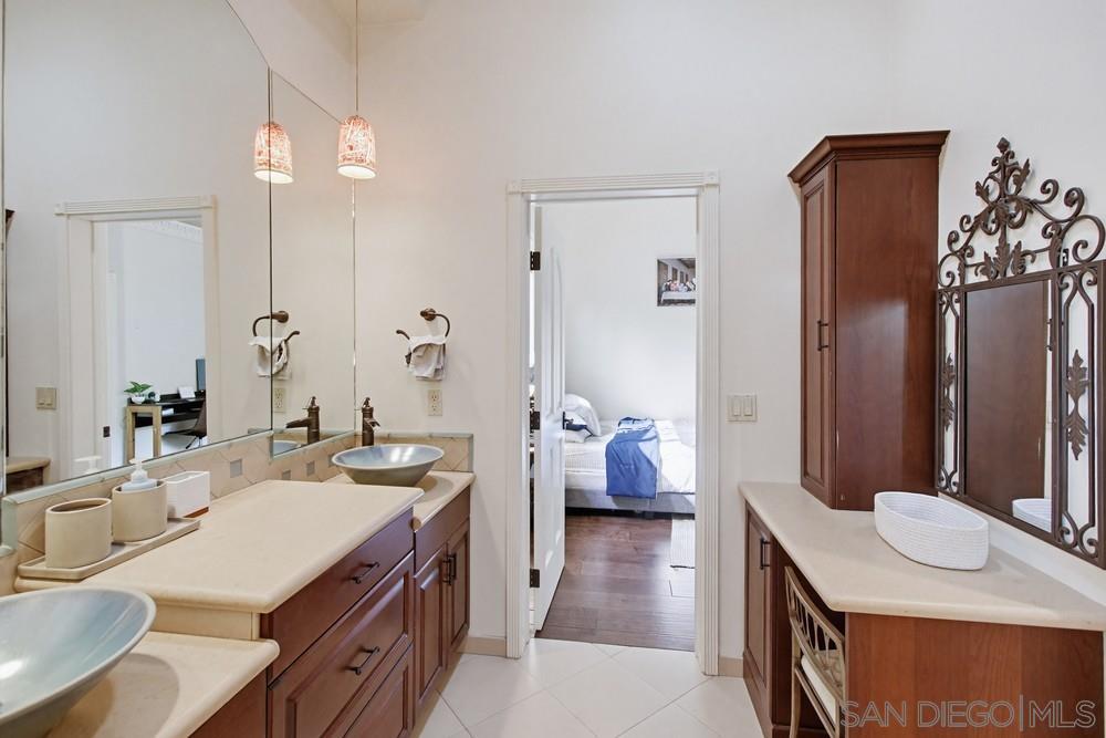 Detail Gallery Image 34 of 75 For 11558  Creek, Poway,  CA 92064 - 5 Beds | 4/1 Baths
