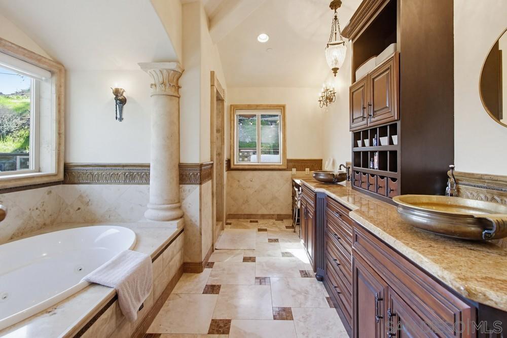 Detail Gallery Image 56 of 75 For 11558  Creek, Poway,  CA 92064 - 5 Beds | 4/1 Baths