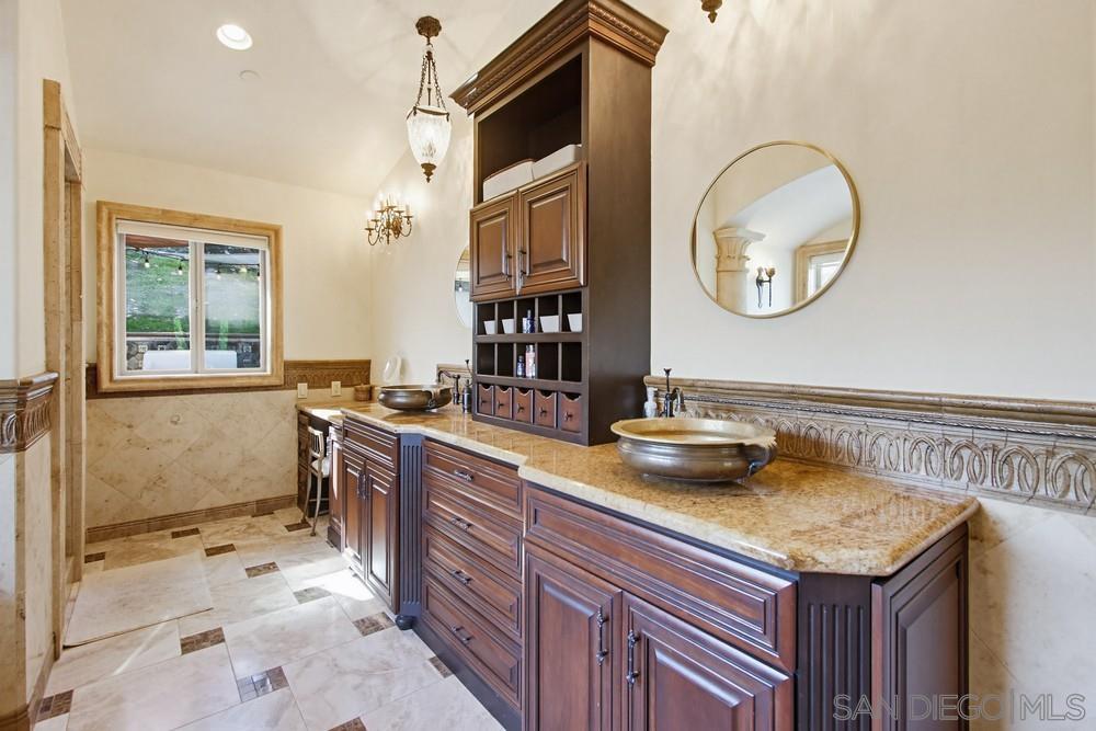 Detail Gallery Image 57 of 75 For 11558  Creek, Poway,  CA 92064 - 5 Beds | 4/1 Baths