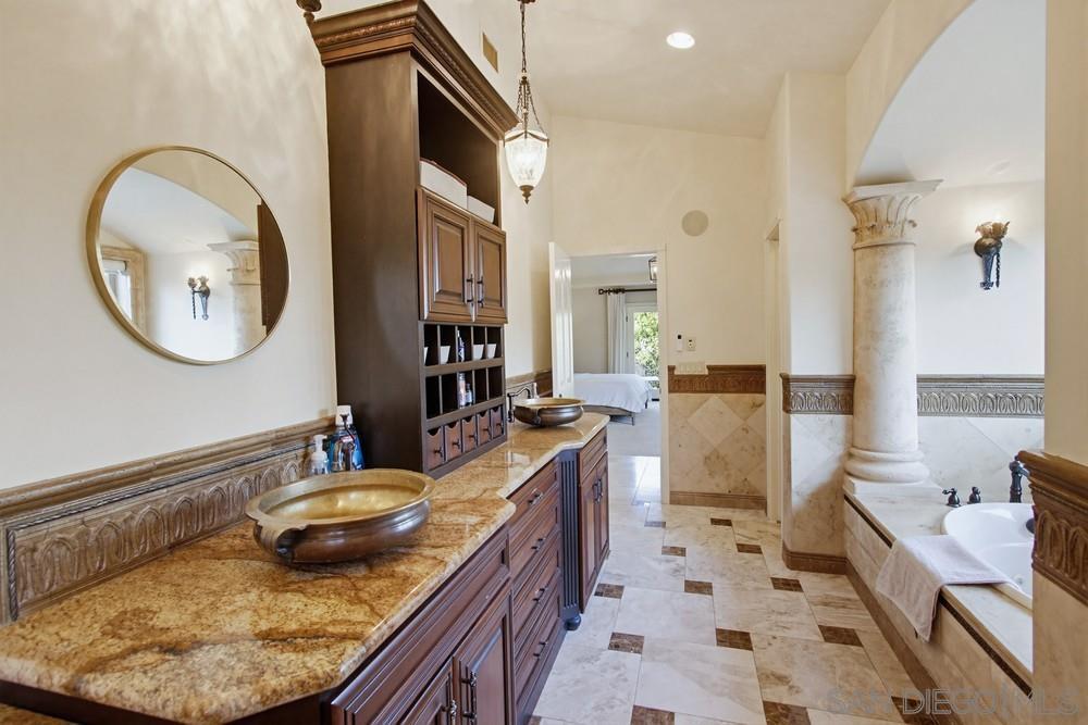 Detail Gallery Image 60 of 75 For 11558  Creek, Poway,  CA 92064 - 5 Beds | 4/1 Baths