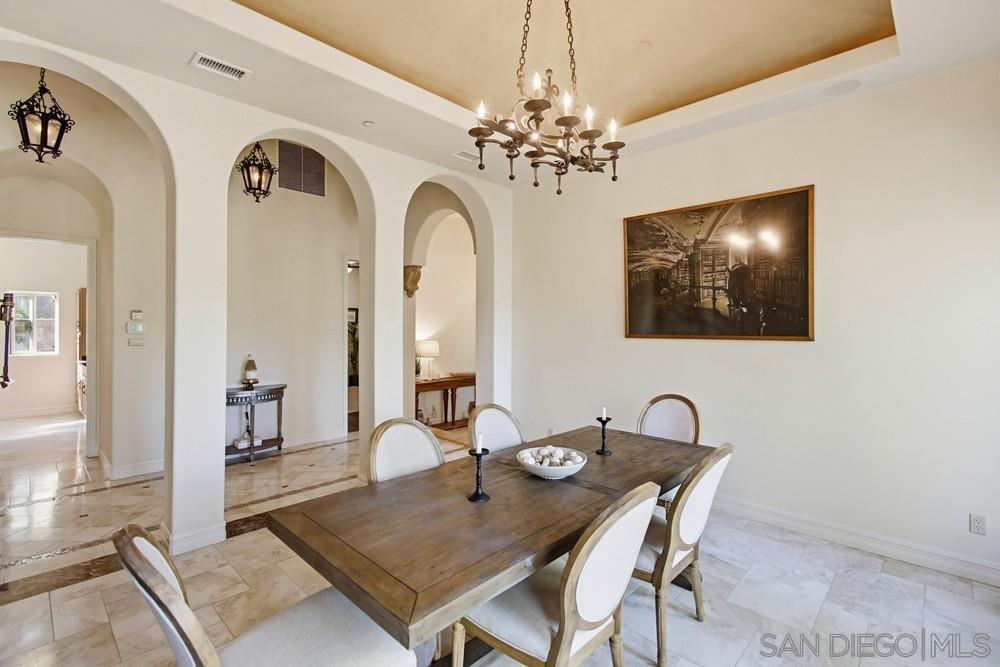 Detail Gallery Image 8 of 75 For 11558  Creek, Poway,  CA 92064 - 5 Beds | 4/1 Baths