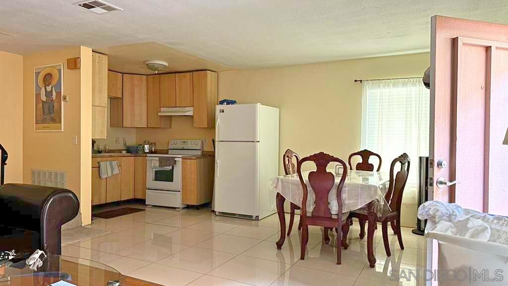 Front Image Thumbnail for SD260002647