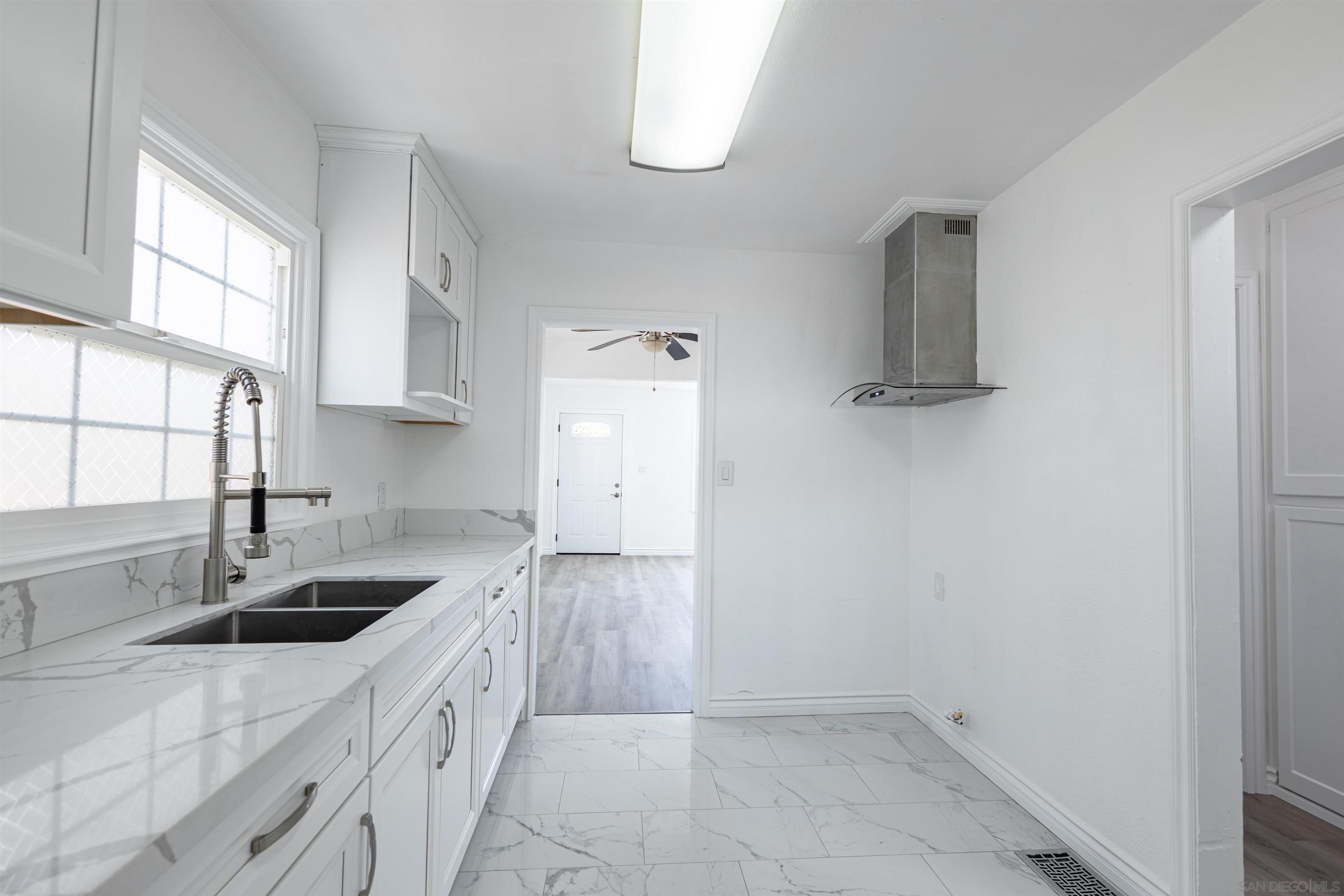 Detail Gallery Image 3 of 6 For 4244  46th St, San Diego,  CA 92115 - 3 Beds | 1 Baths