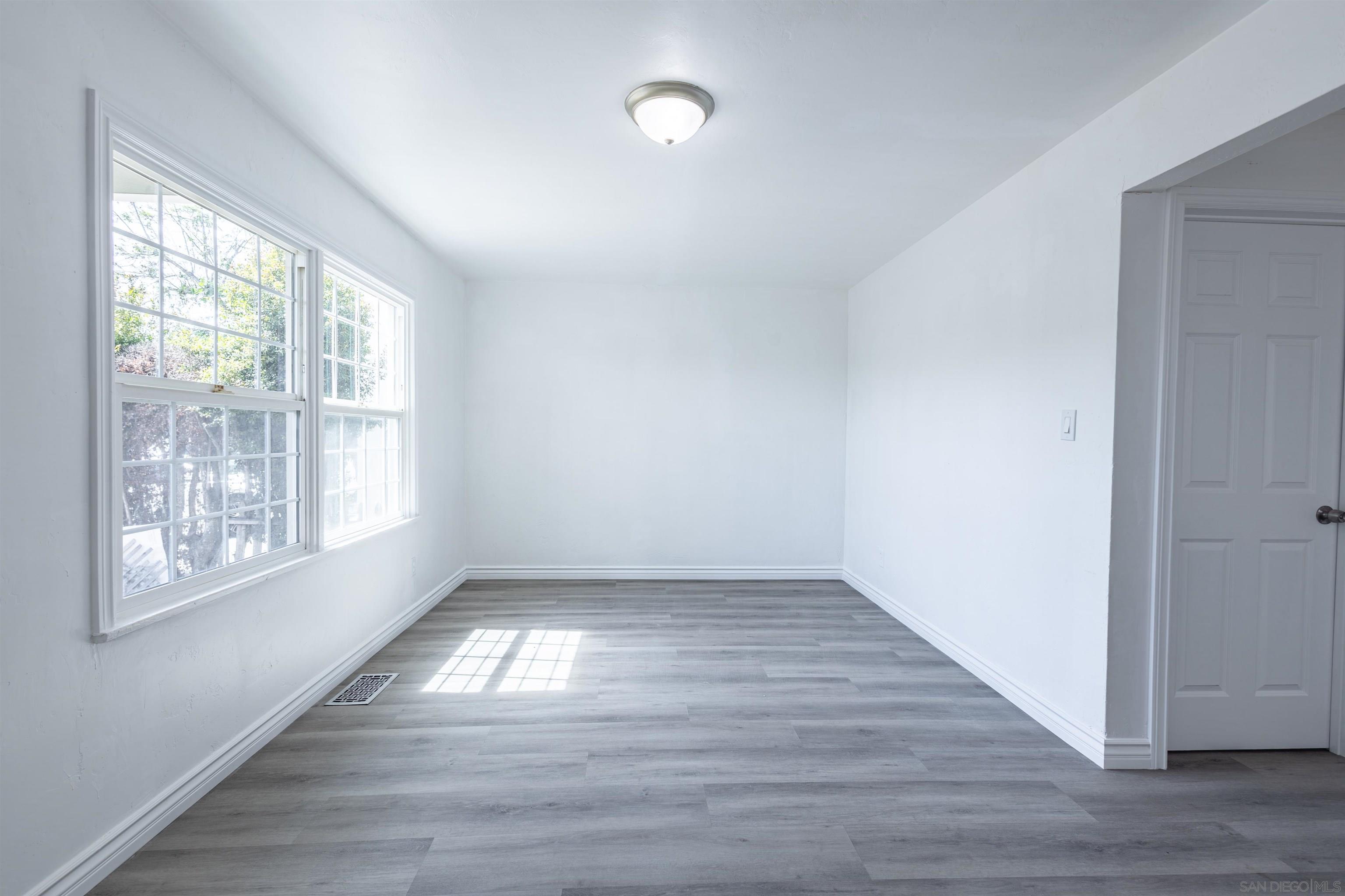 Detail Gallery Image 5 of 6 For 4244  46th St, San Diego,  CA 92115 - 3 Beds | 1 Baths