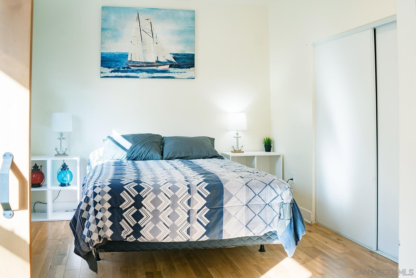 Detail Gallery Image 16 of 19 For 1220  Emerald St, San Diego,  CA 92109 - 5 Beds | 4 Baths