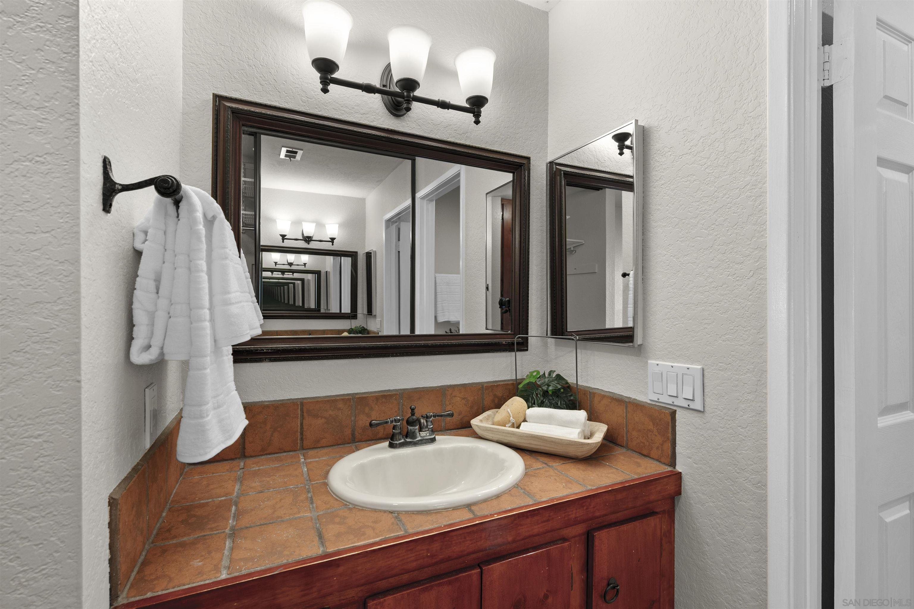 Detail Gallery Image 35 of 60 For 13340  Caminito Ciera  #47,  San Diego,  CA 92129 - 2 Beds | 2 Baths
