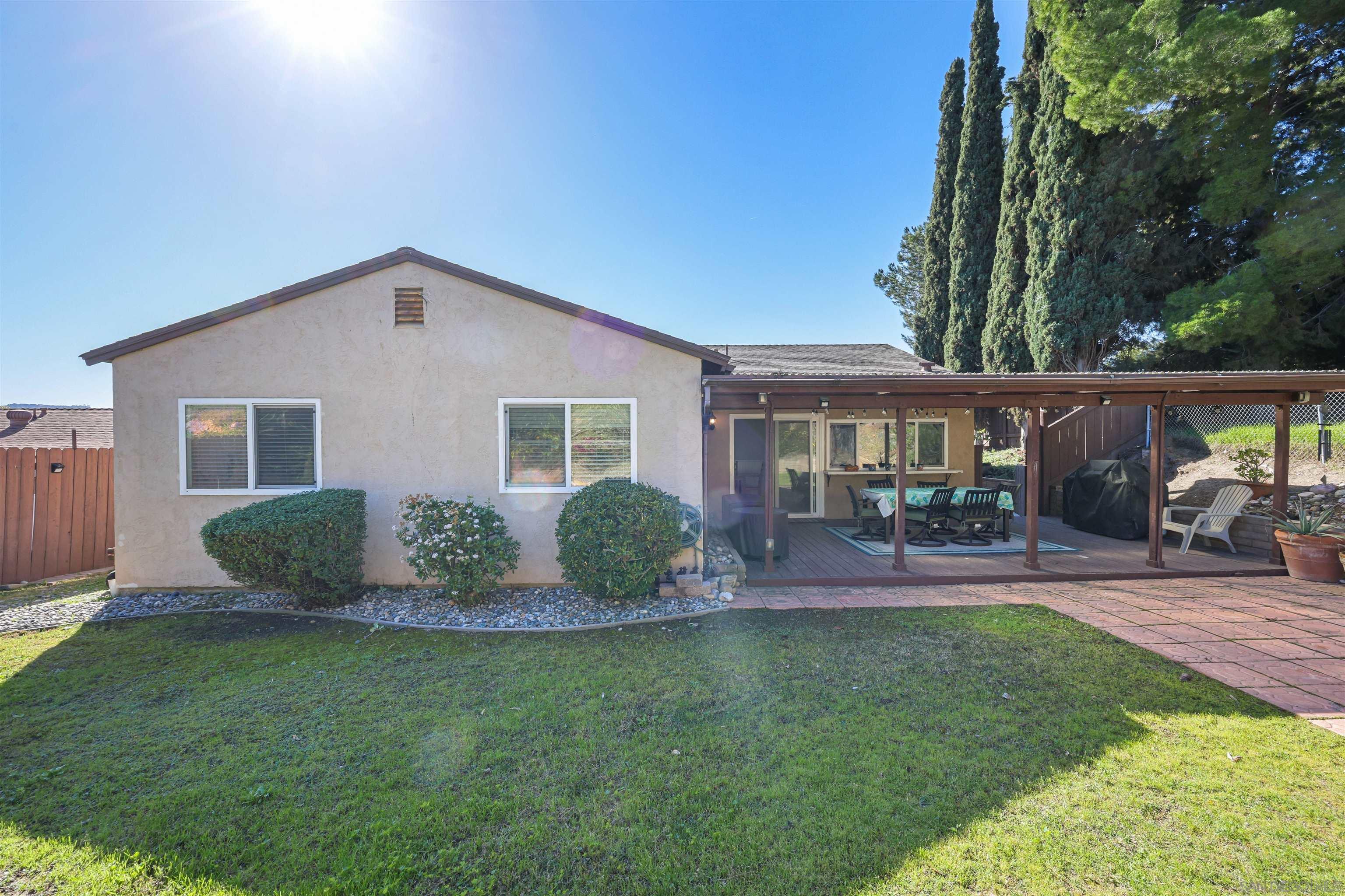 Detail Gallery Image 9 of 26 For 9916  Cardoza Dr, Santee,  CA 92071 - 3 Beds | 2 Baths