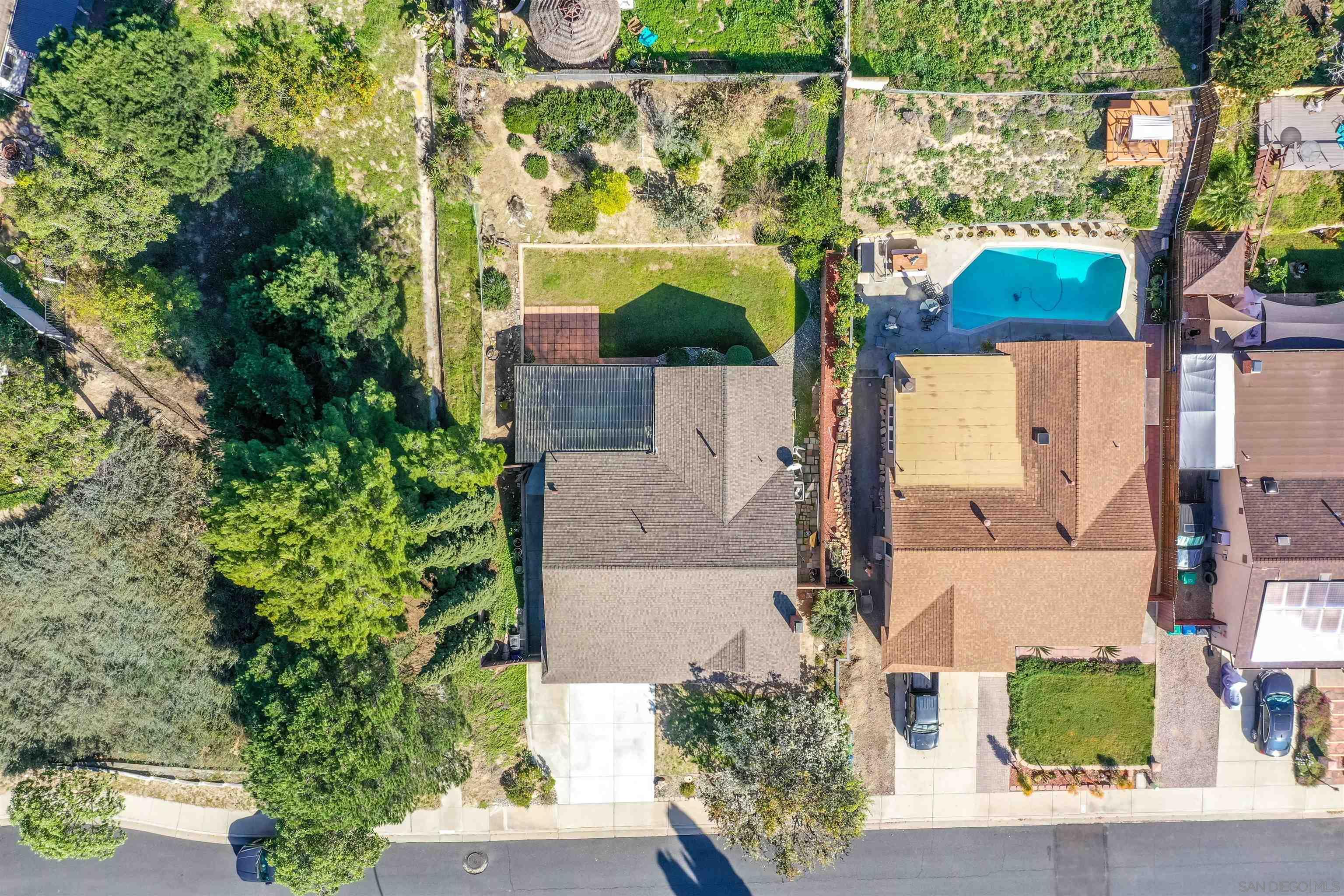 Detail Gallery Image 10 of 26 For 9916  Cardoza Dr, Santee,  CA 92071 - 3 Beds | 2 Baths