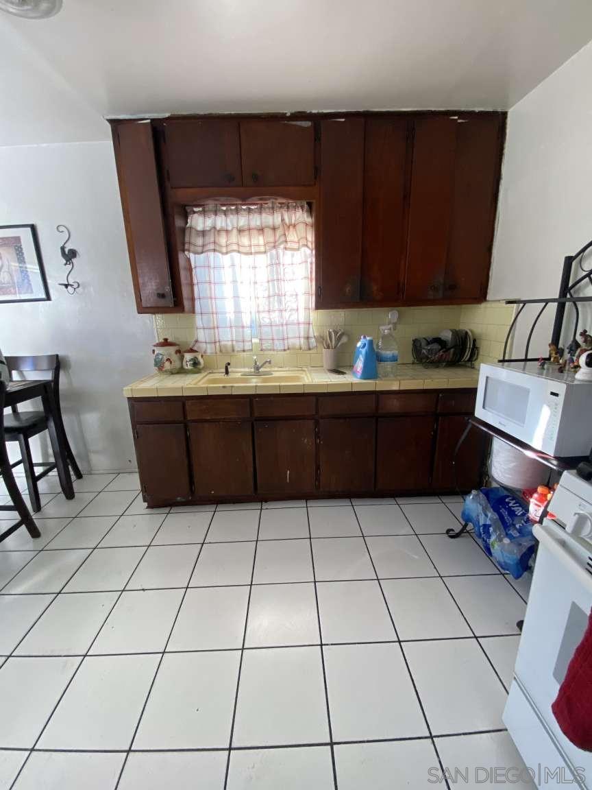 Detail Gallery Image 15 of 28 For 1202 E E 76th St, Los Angeles,  CA 90001 - – Beds | – Baths