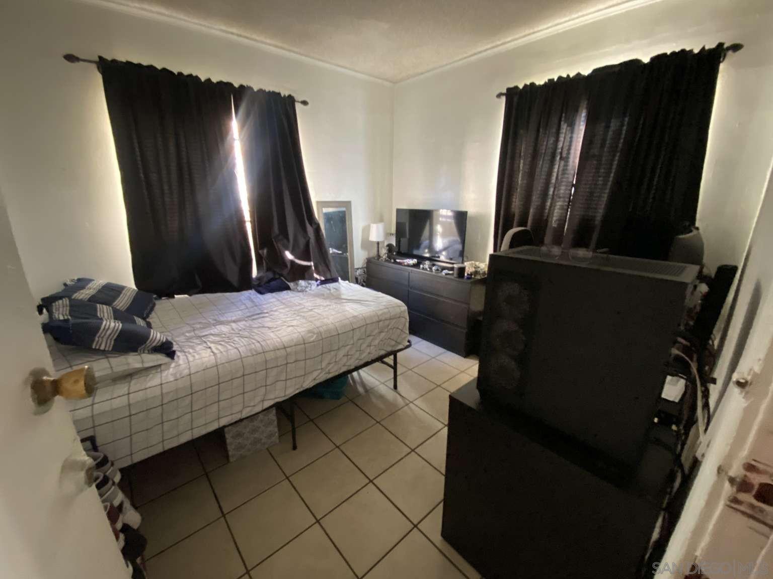 Detail Gallery Image 8 of 26 For 1202 E 76th St, Los Angeles,  CA 90001 - – Beds | – Baths