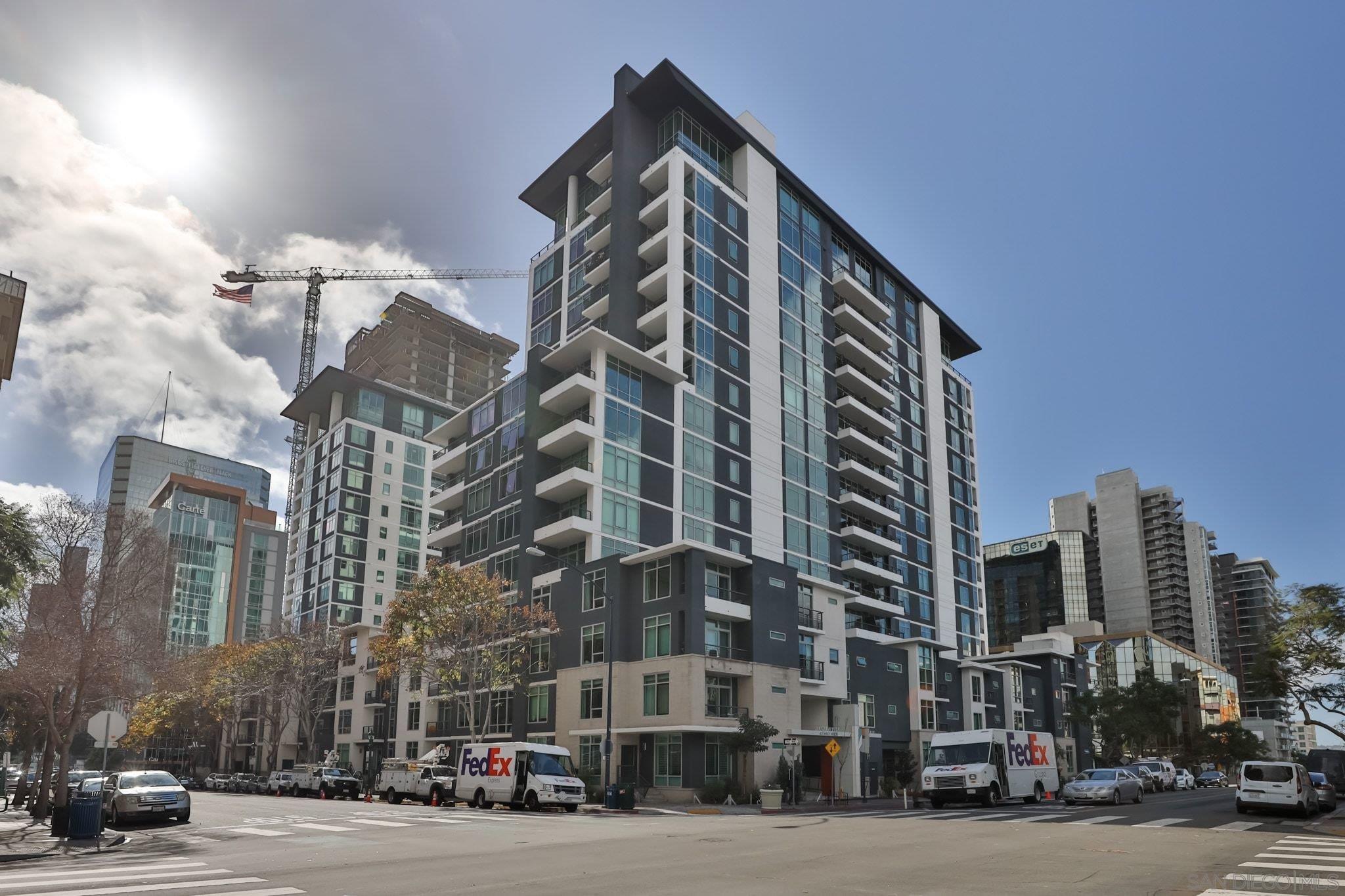 Detail Gallery Image 2 of 53 For 425 W Beech St  #433,  San Diego,  CA 92101 - 2 Beds | 1 Baths