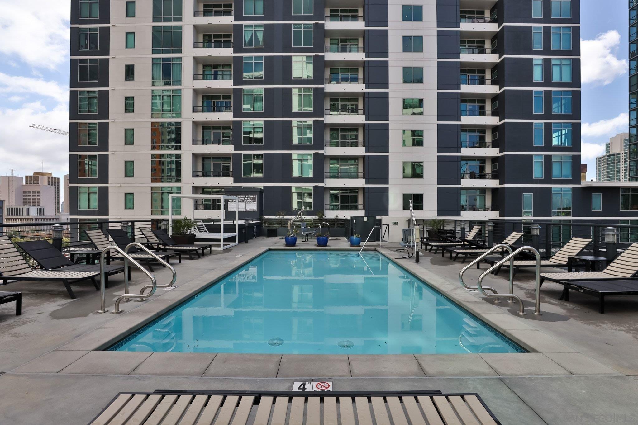 Detail Gallery Image 37 of 53 For 425 W Beech St  #433,  San Diego,  CA 92101 - 2 Beds | 1 Baths