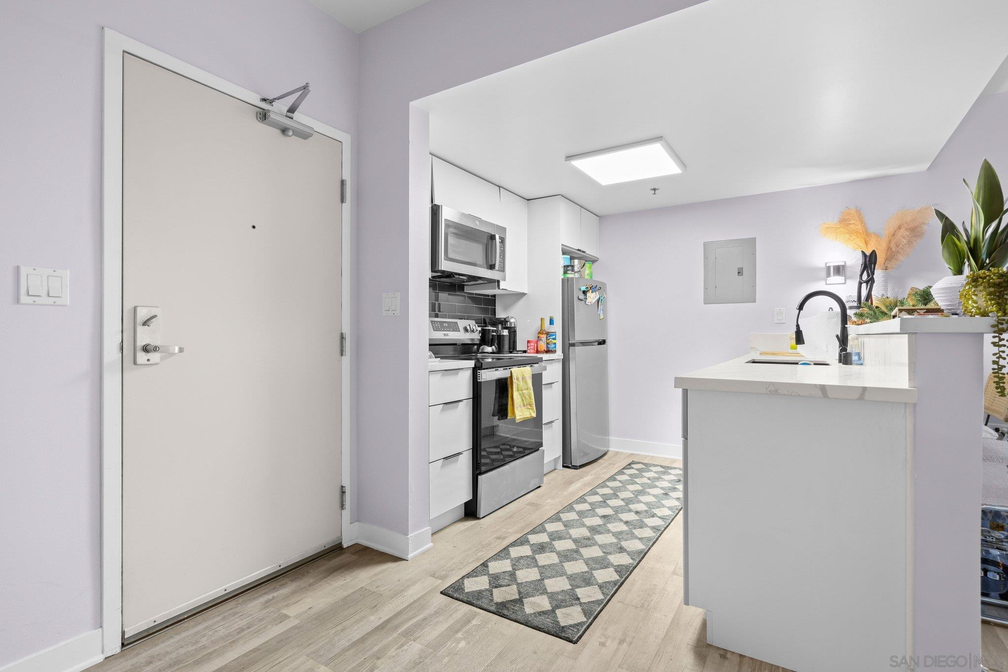 Detail Gallery Image 6 of 53 For 425 W Beech St  #433,  San Diego,  CA 92101 - 2 Beds | 1 Baths