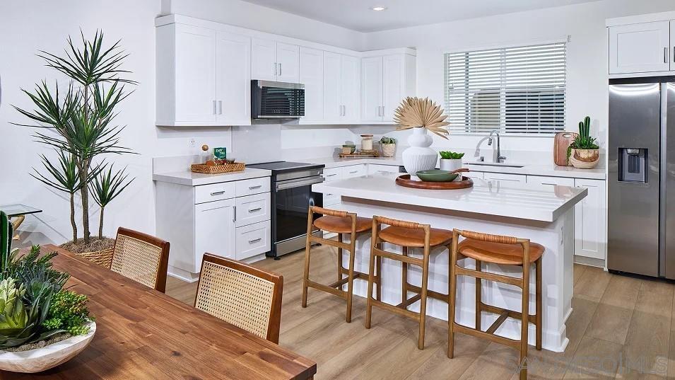 Detail Gallery Image 3 of 14 For 1810  Mountain Laurel Road, San Marcos,  CA 92078 - 4 Beds | 3/1 Baths