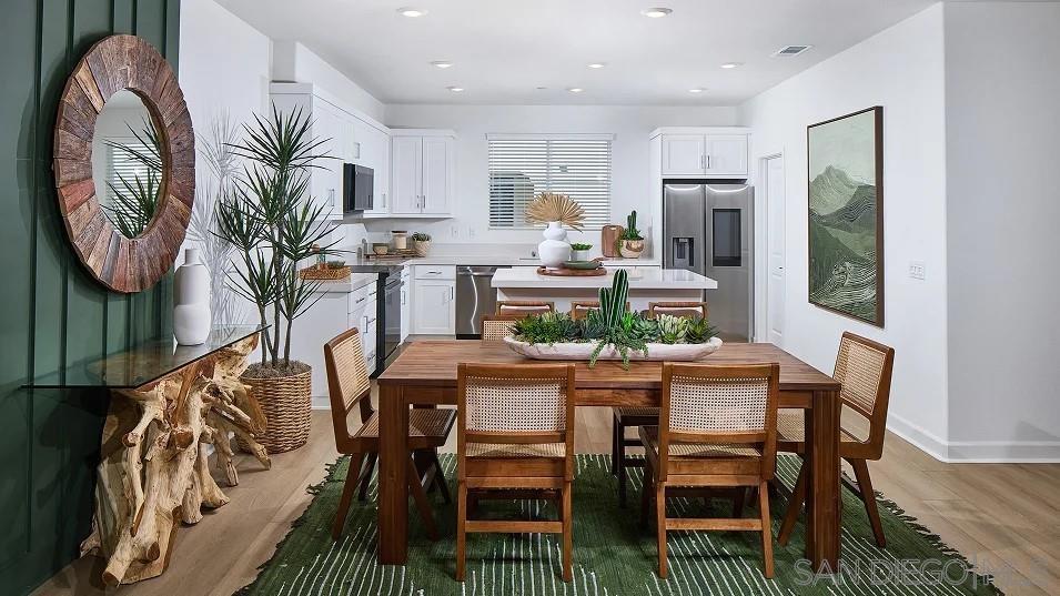 Detail Gallery Image 4 of 14 For 1810  Mountain Laurel Road, San Marcos,  CA 92078 - 4 Beds | 3/1 Baths