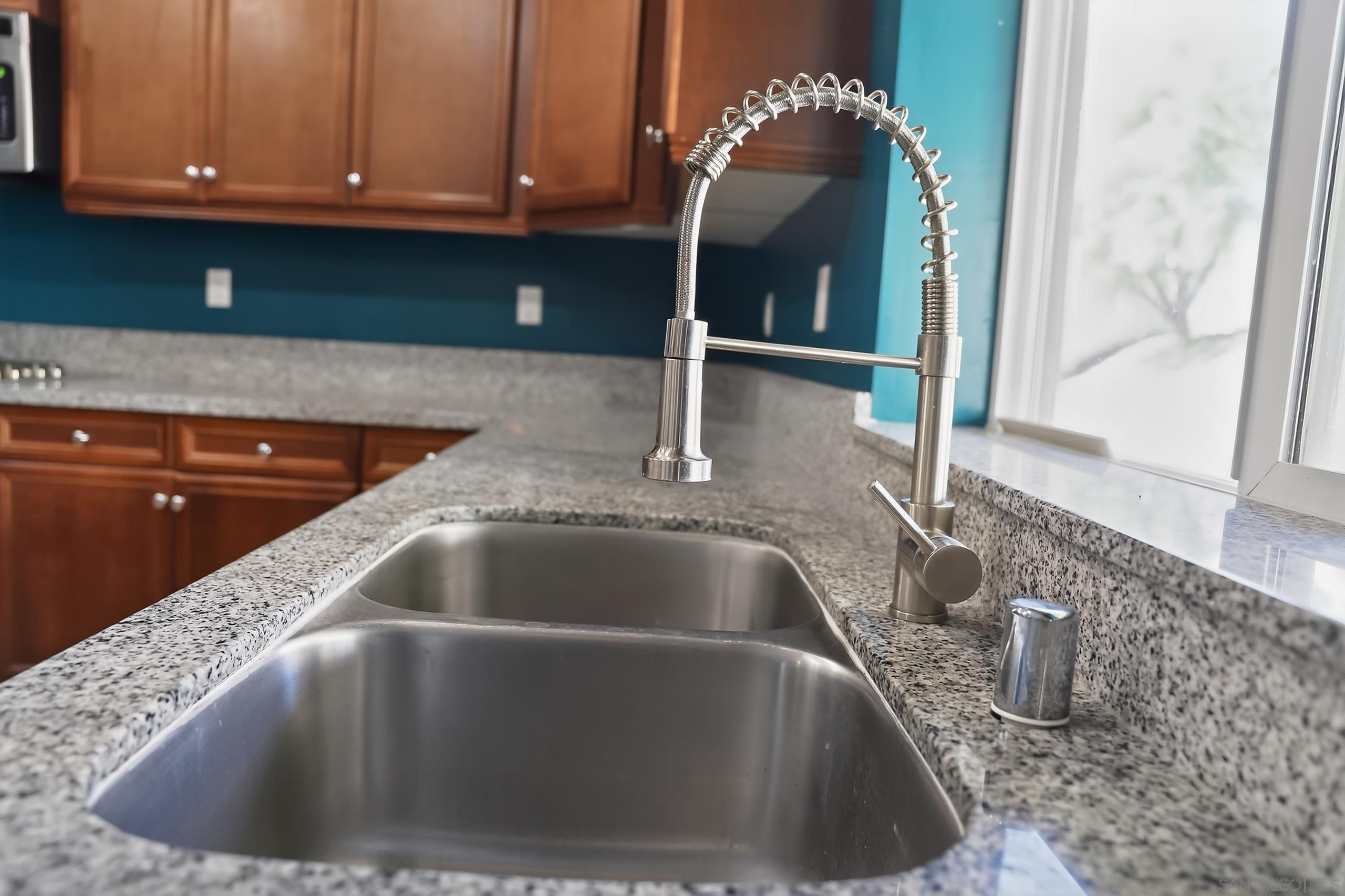 Detail Gallery Image 12 of 30 For 28324  Tupelo Rd, Menifee,  CA 92584 - 5 Beds | 4 Baths