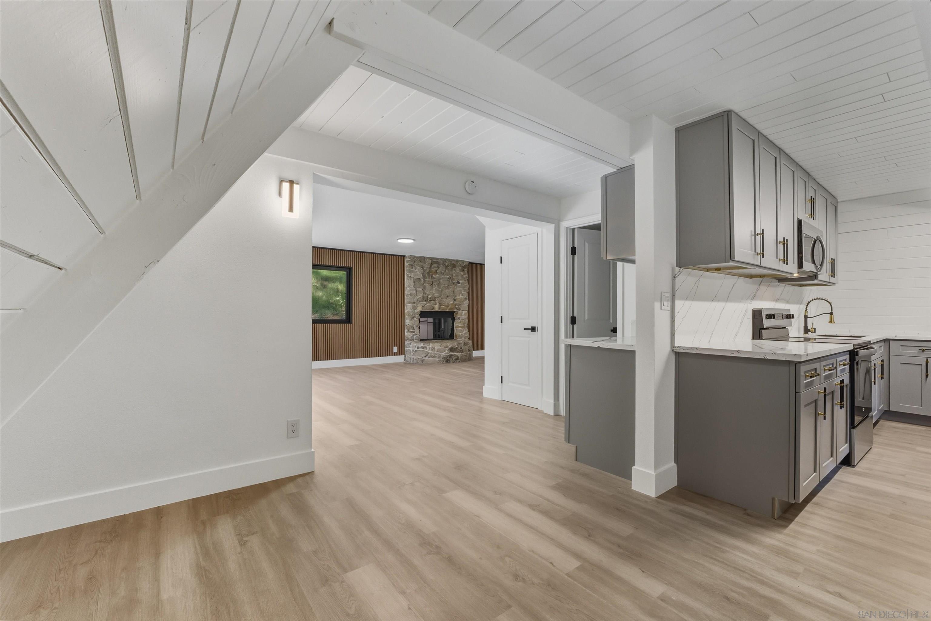 Detail Gallery Image 3 of 25 For 11618  Johnson Lake Road, Lakeside,  CA 92040 - 4 Beds | 3 Baths