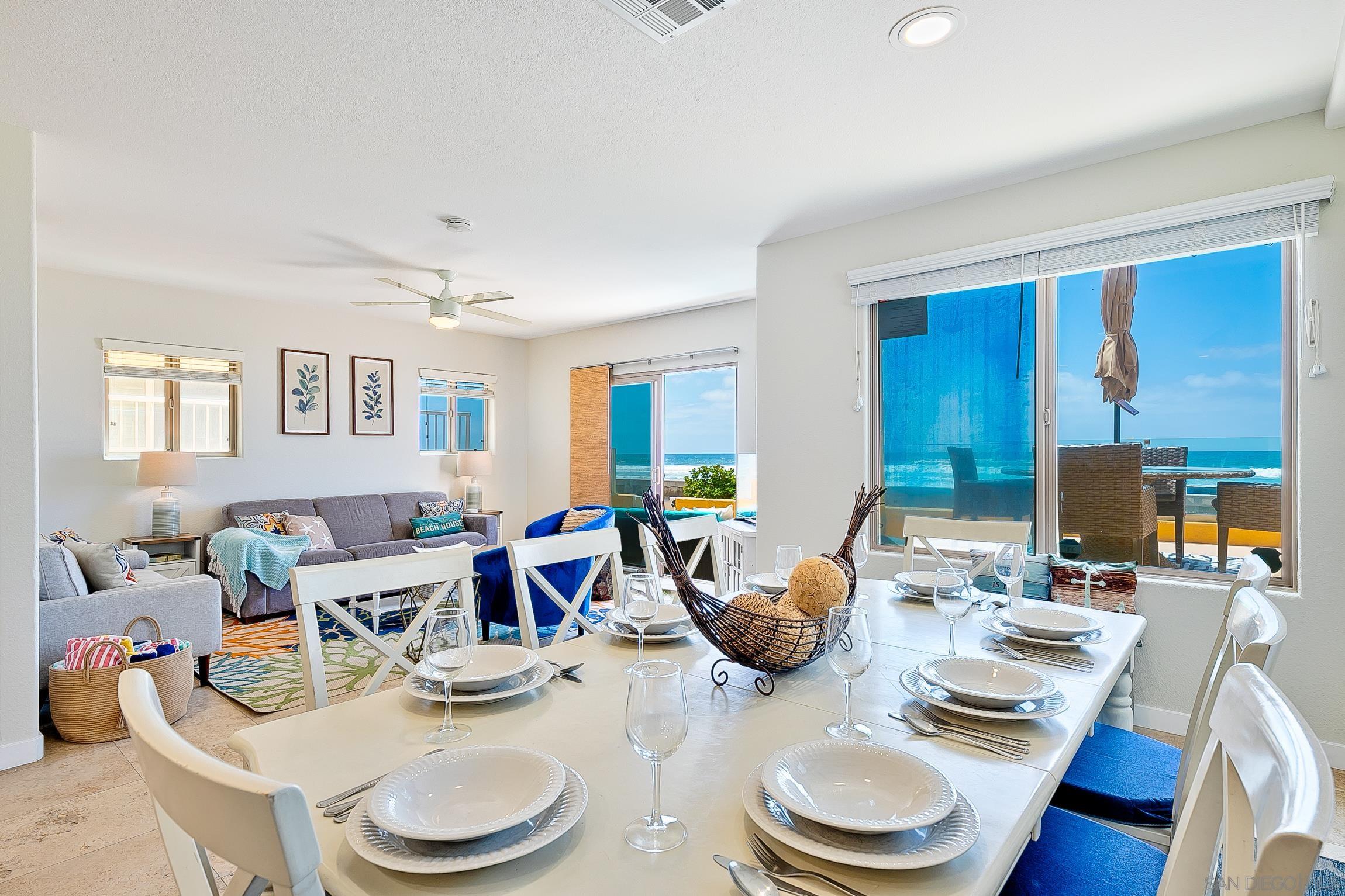 Detail Gallery Image 17 of 52 For 3537  Ocean Front Walk, San Diego,  CA 92109 - 3 Beds | 2/1 Baths