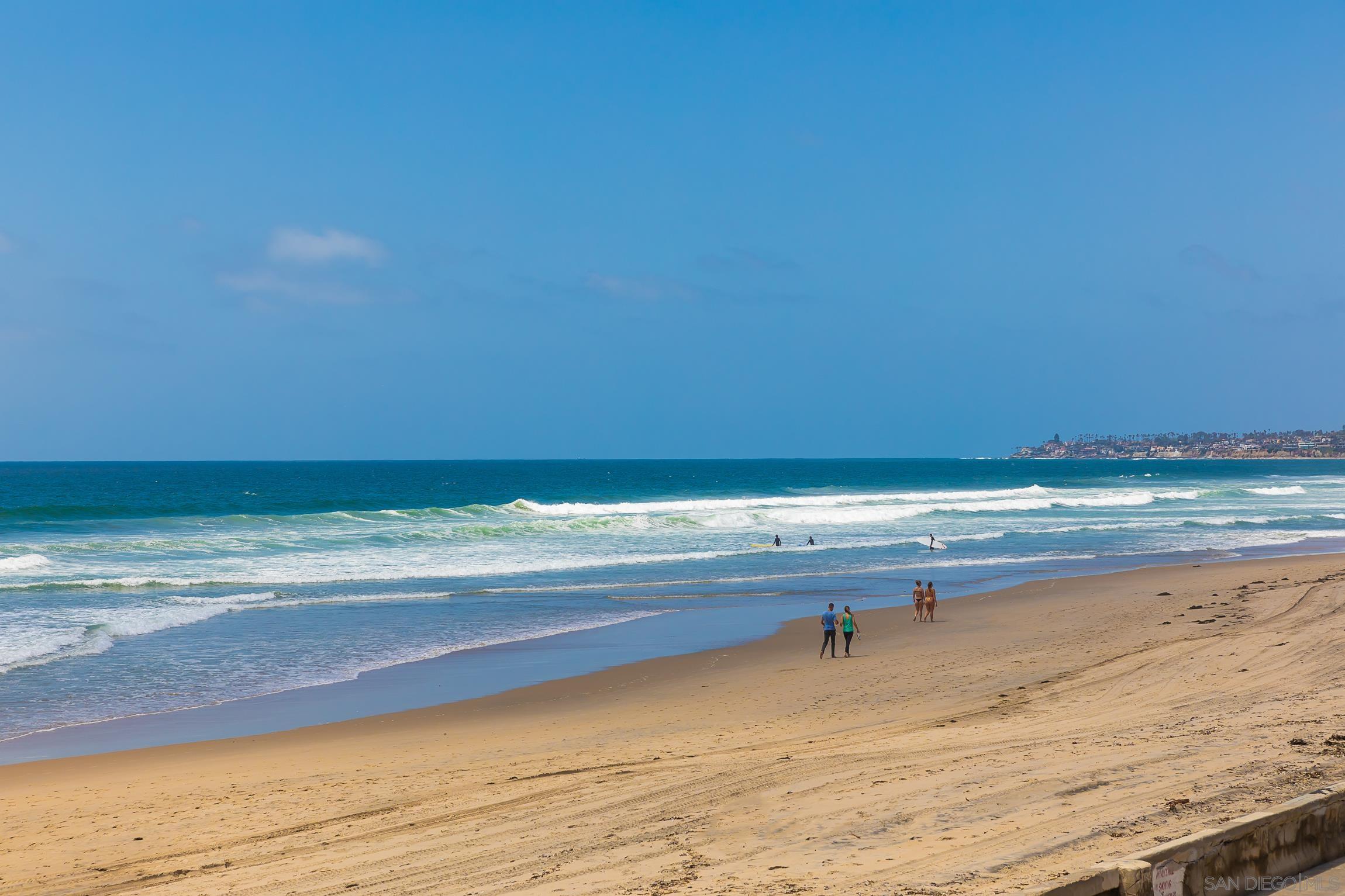 Detail Gallery Image 35 of 52 For 3537  Ocean Front Walk, San Diego,  CA 92109 - 3 Beds | 2/1 Baths