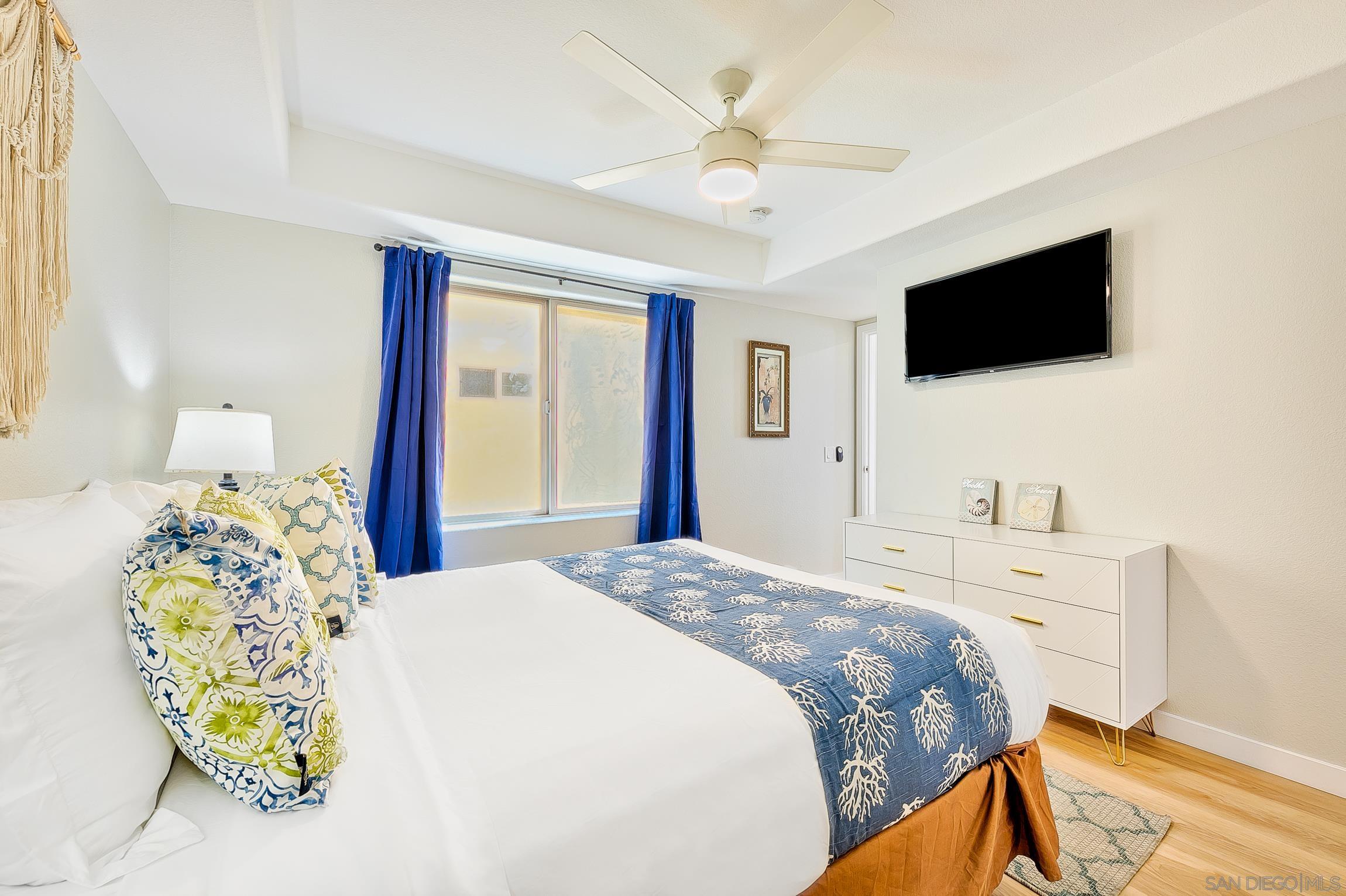 Detail Gallery Image 41 of 52 For 3537  Ocean Front Walk, San Diego,  CA 92109 - 3 Beds | 2/1 Baths