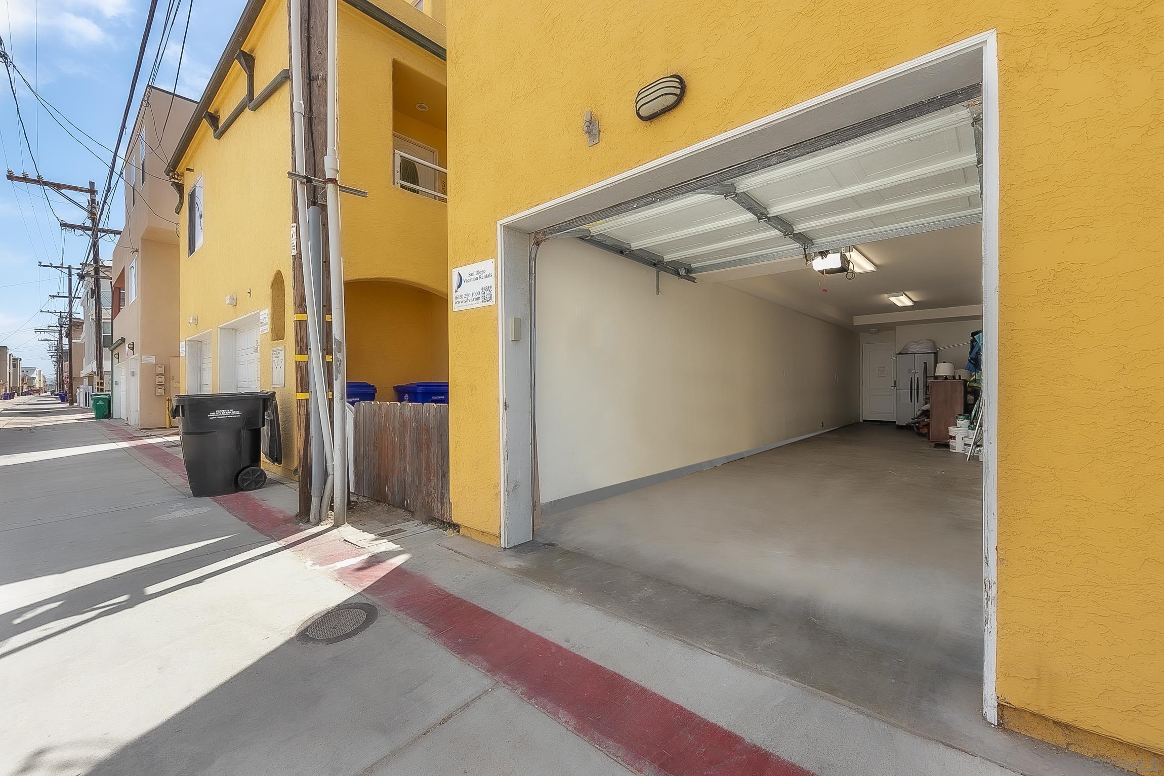 Detail Gallery Image 47 of 52 For 3537  Ocean Front Walk, San Diego,  CA 92109 - 3 Beds | 2/1 Baths