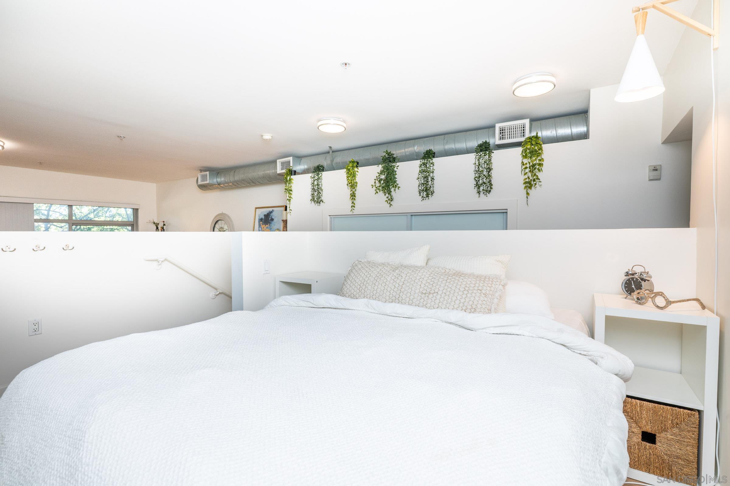 Detail Gallery Image 11 of 38 For 889 Date St  214, San Diego,  CA 92101 - 1 Beds | 1 Baths