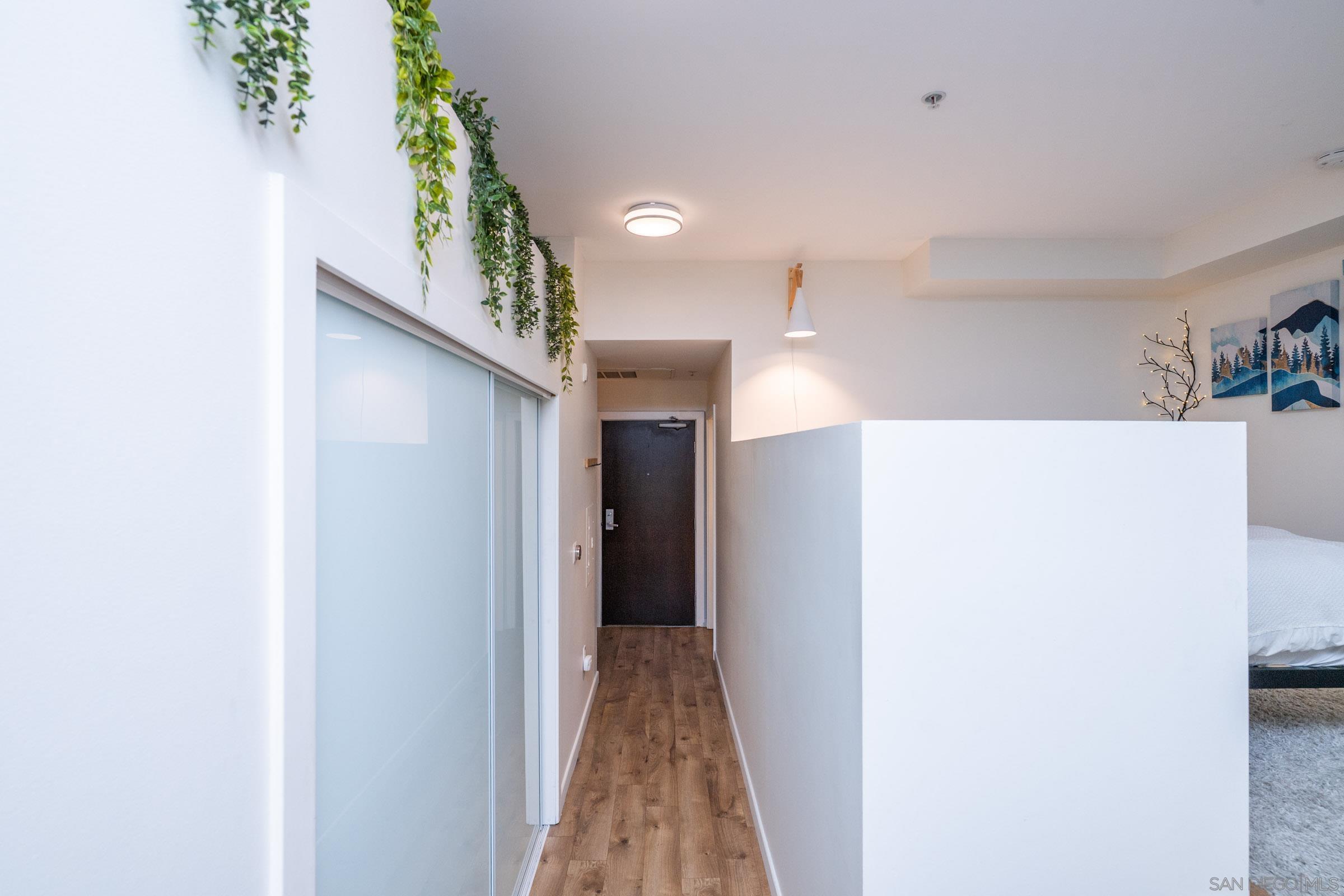 Detail Gallery Image 12 of 38 For 889 Date St  214, San Diego,  CA 92101 - 1 Beds | 1 Baths