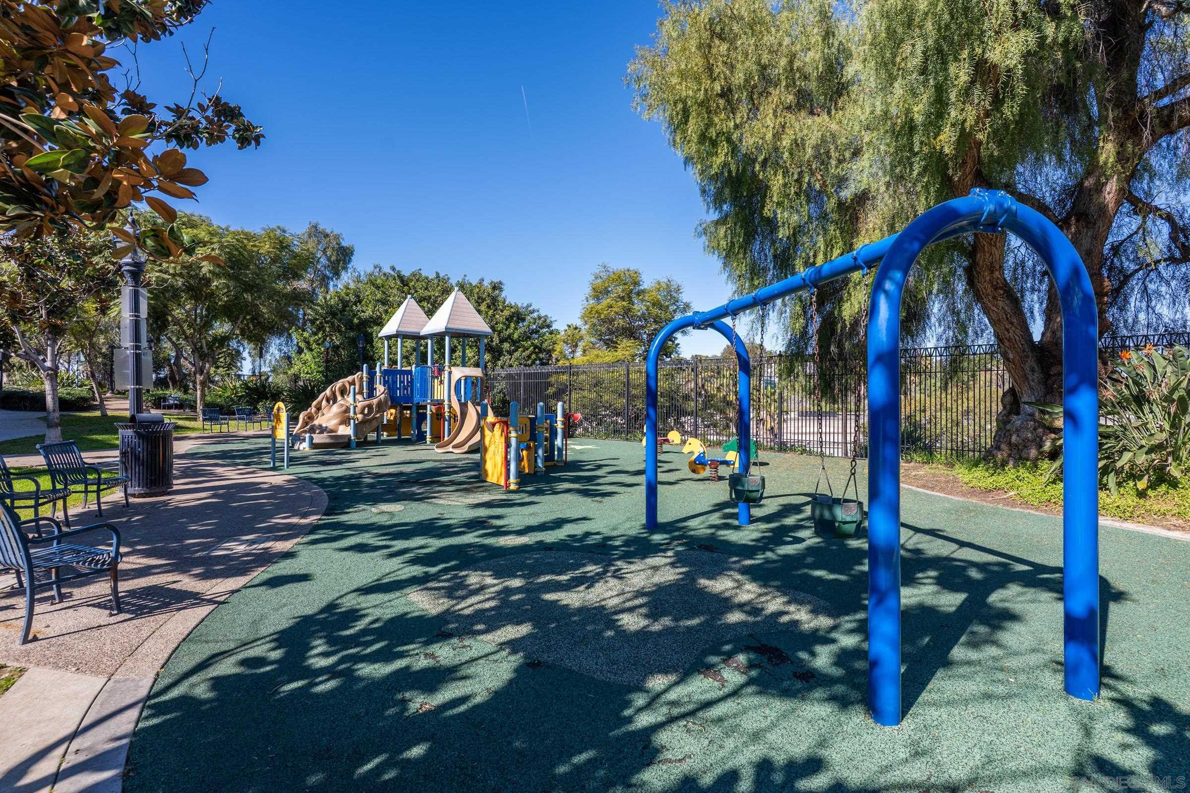 Detail Gallery Image 18 of 38 For 889 Date St  214, San Diego,  CA 92101 - 1 Beds | 1 Baths