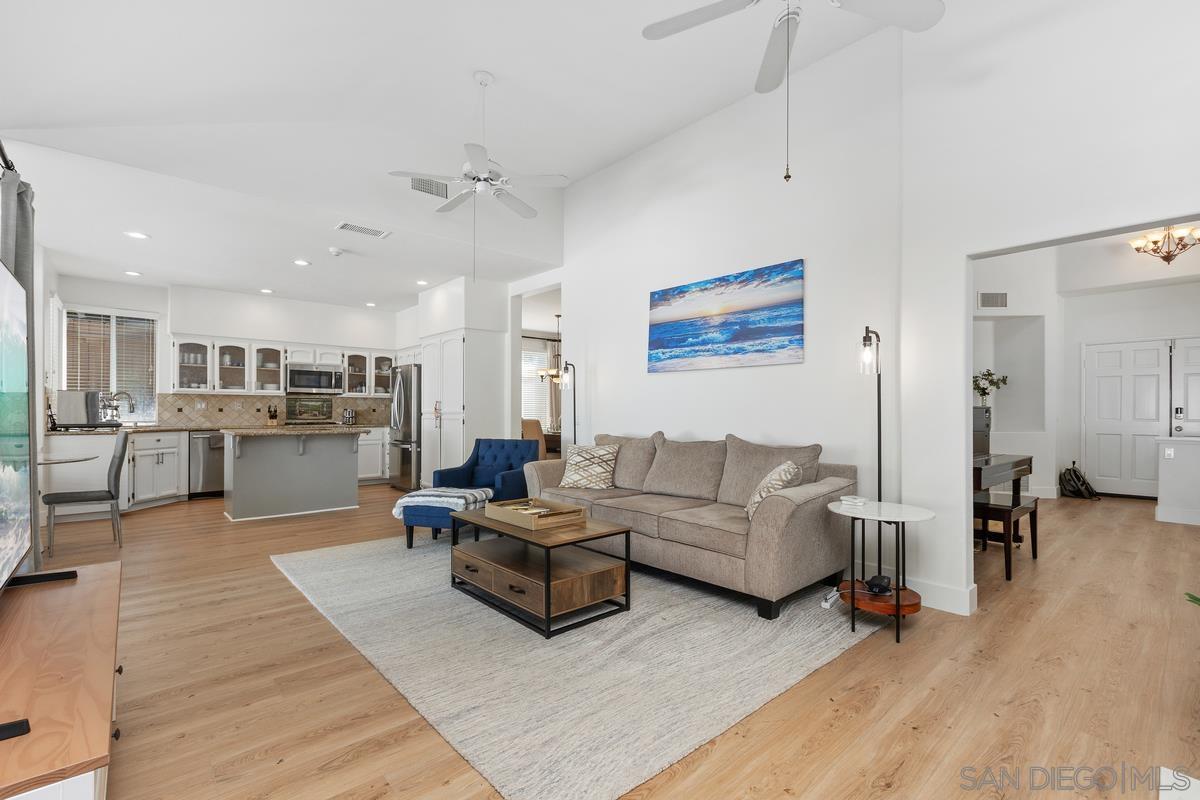 Detail Gallery Image 11 of 52 For 4208  Baroque Terrace, Oceanside,  CA 92057 - 4 Beds | 3 Baths