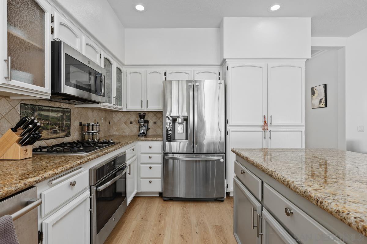 Detail Gallery Image 18 of 51 For 4802  Baroque Terrace, Oceanside,  CA 92057 - 4 Beds | 3 Baths