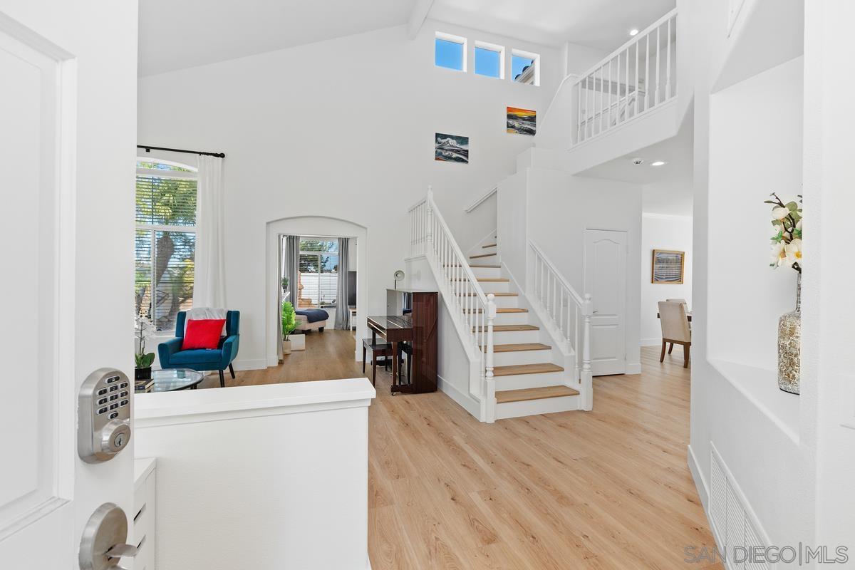 Detail Gallery Image 5 of 52 For 4208  Baroque Terrace, Oceanside,  CA 92057 - 4 Beds | 3 Baths