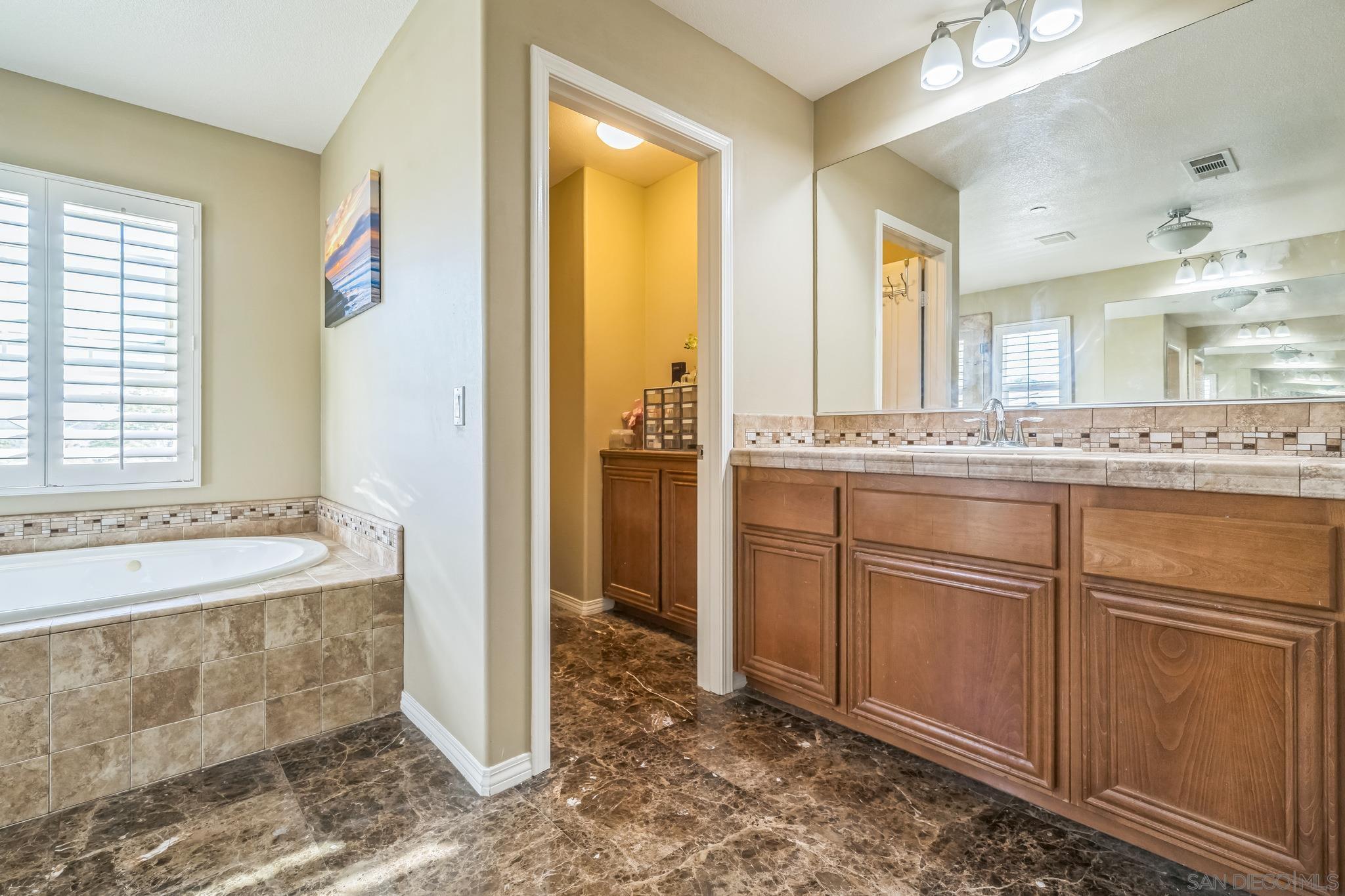 Detail Gallery Image 21 of 27 For 3152  Beven Dr, Escondido,  CA 92027 - 5 Beds | 4/1 Baths