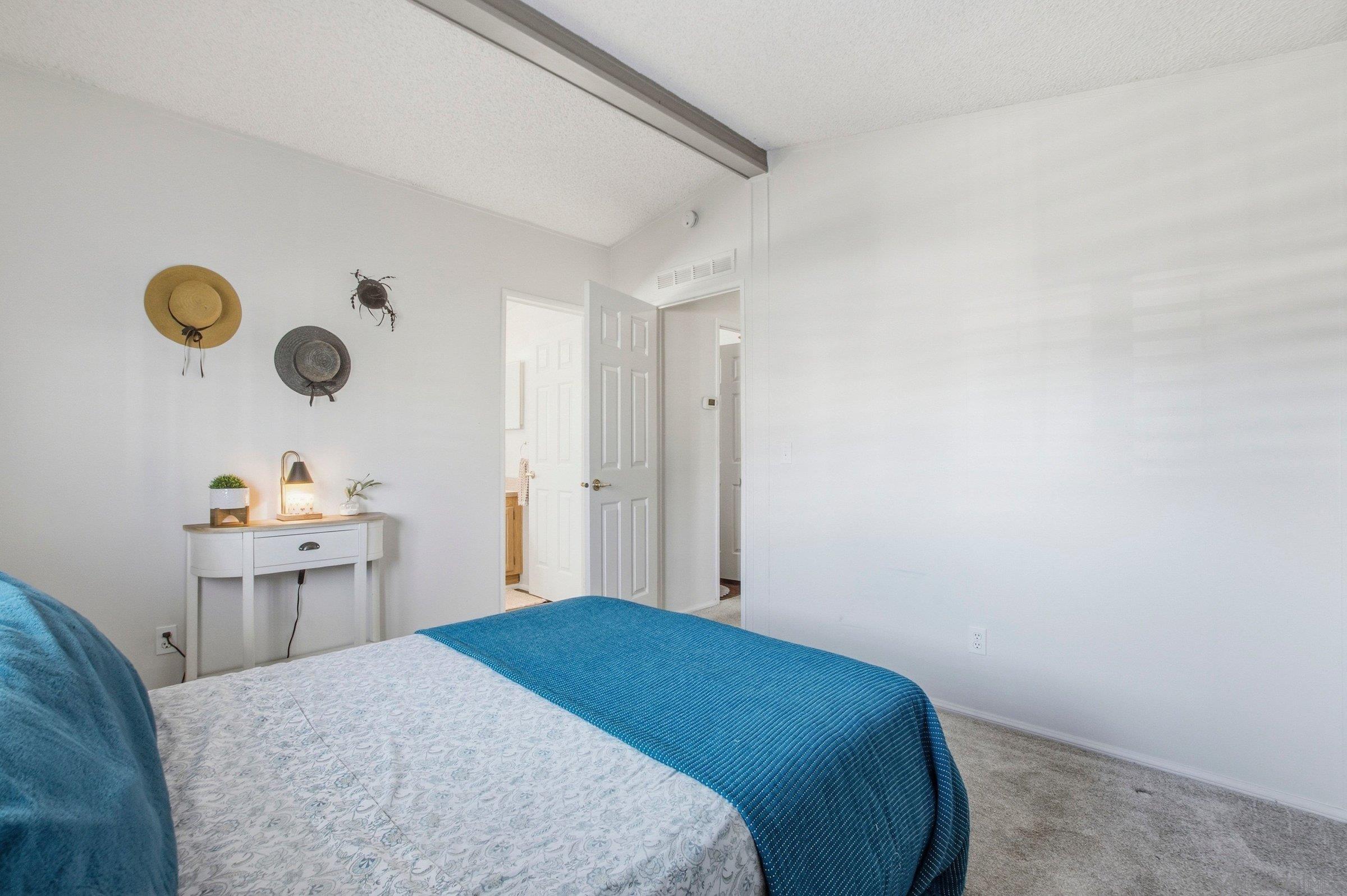 Detail Gallery Image 20 of 28 For 6460  Convoy Ct.  #46,  San Diego,  CA 92117 - 2 Beds | 2 Baths