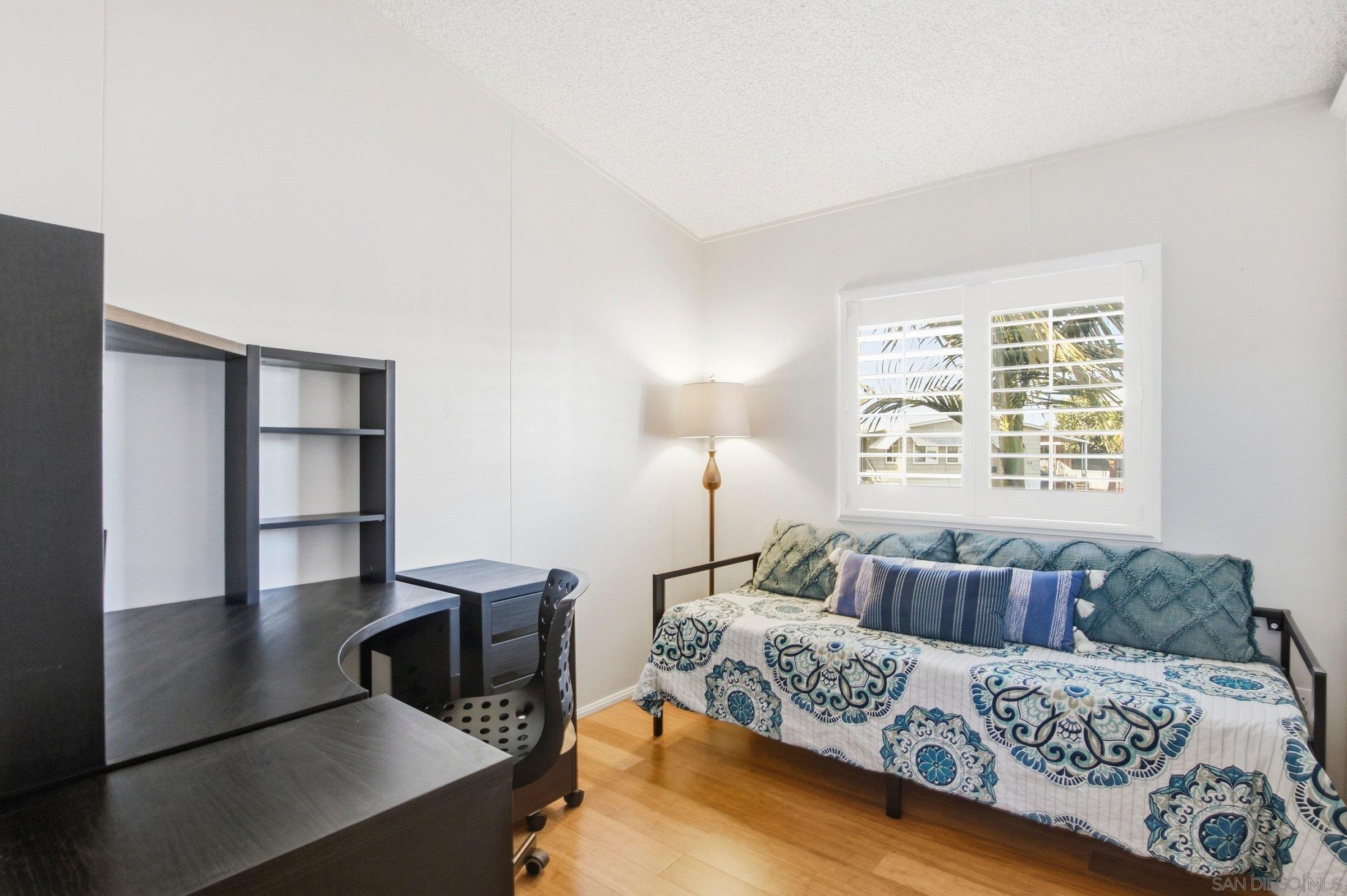 Detail Gallery Image 22 of 28 For 6460  Convoy Ct.  #46,  San Diego,  CA 92117 - 2 Beds | 2 Baths