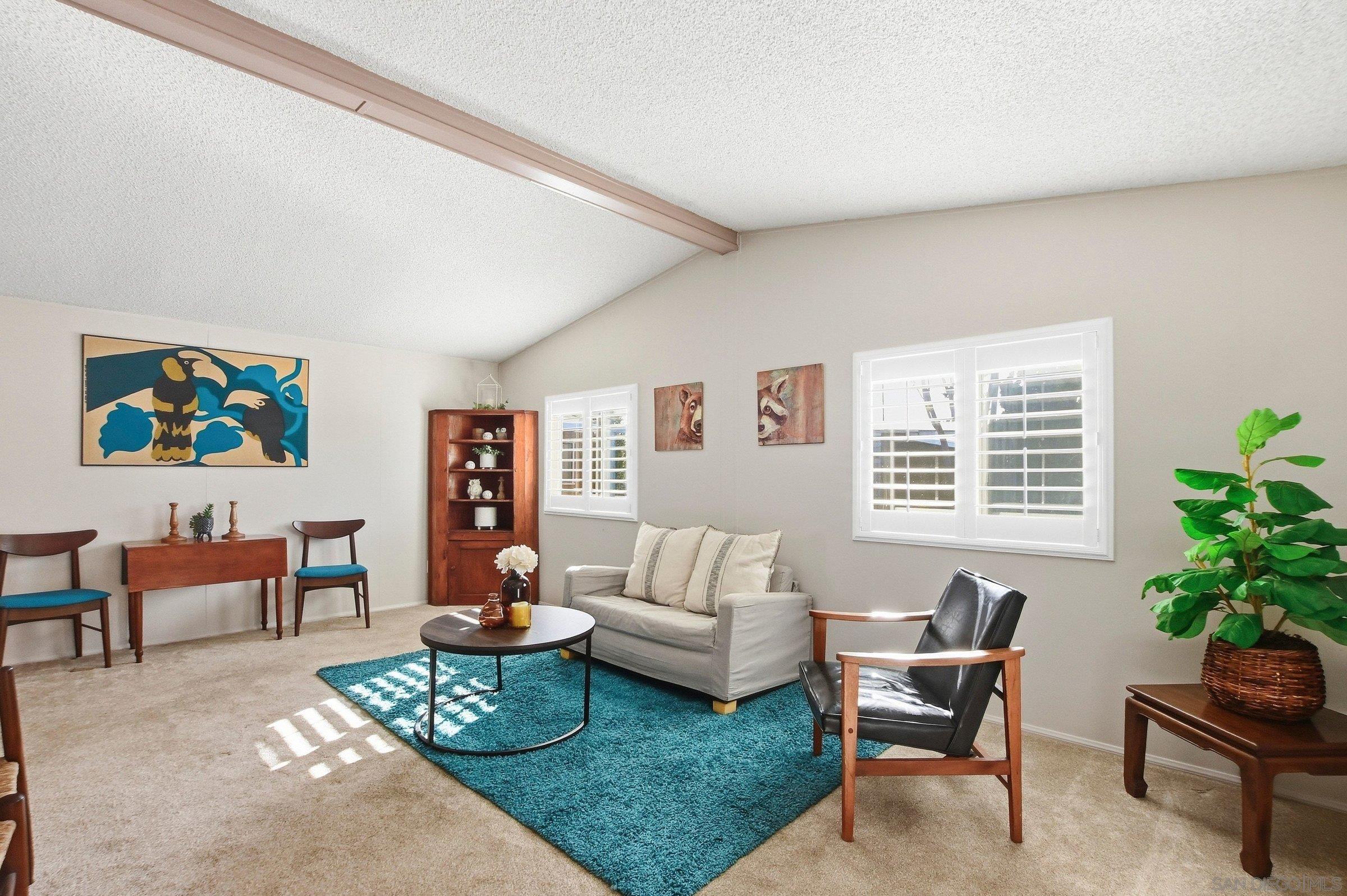 Detail Gallery Image 6 of 28 For 6460  Convoy Ct.  #46,  San Diego,  CA 92117 - 2 Beds | 2 Baths