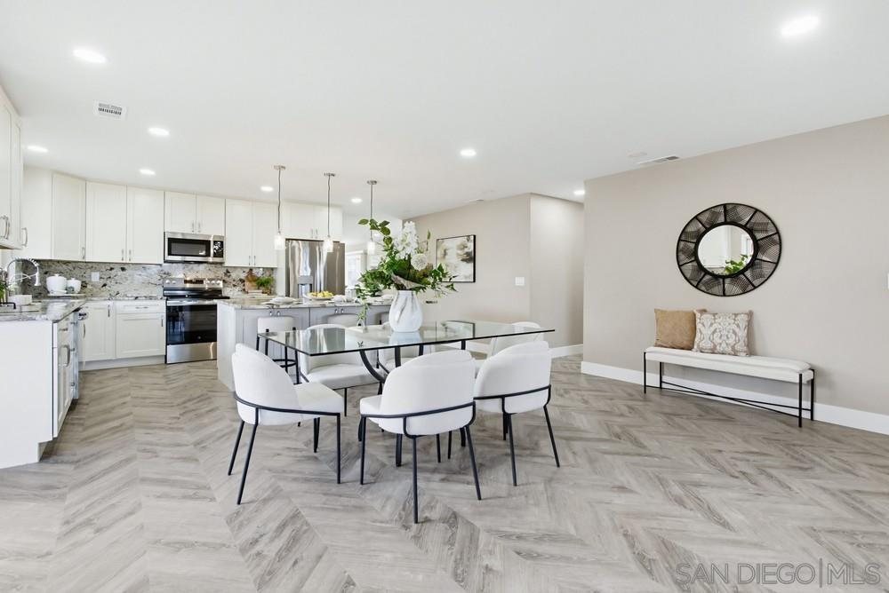 Detail Gallery Image 11 of 50 For 6425  Bounty Ct, San Diego,  CA 92120 - 4 Beds | 3 Baths