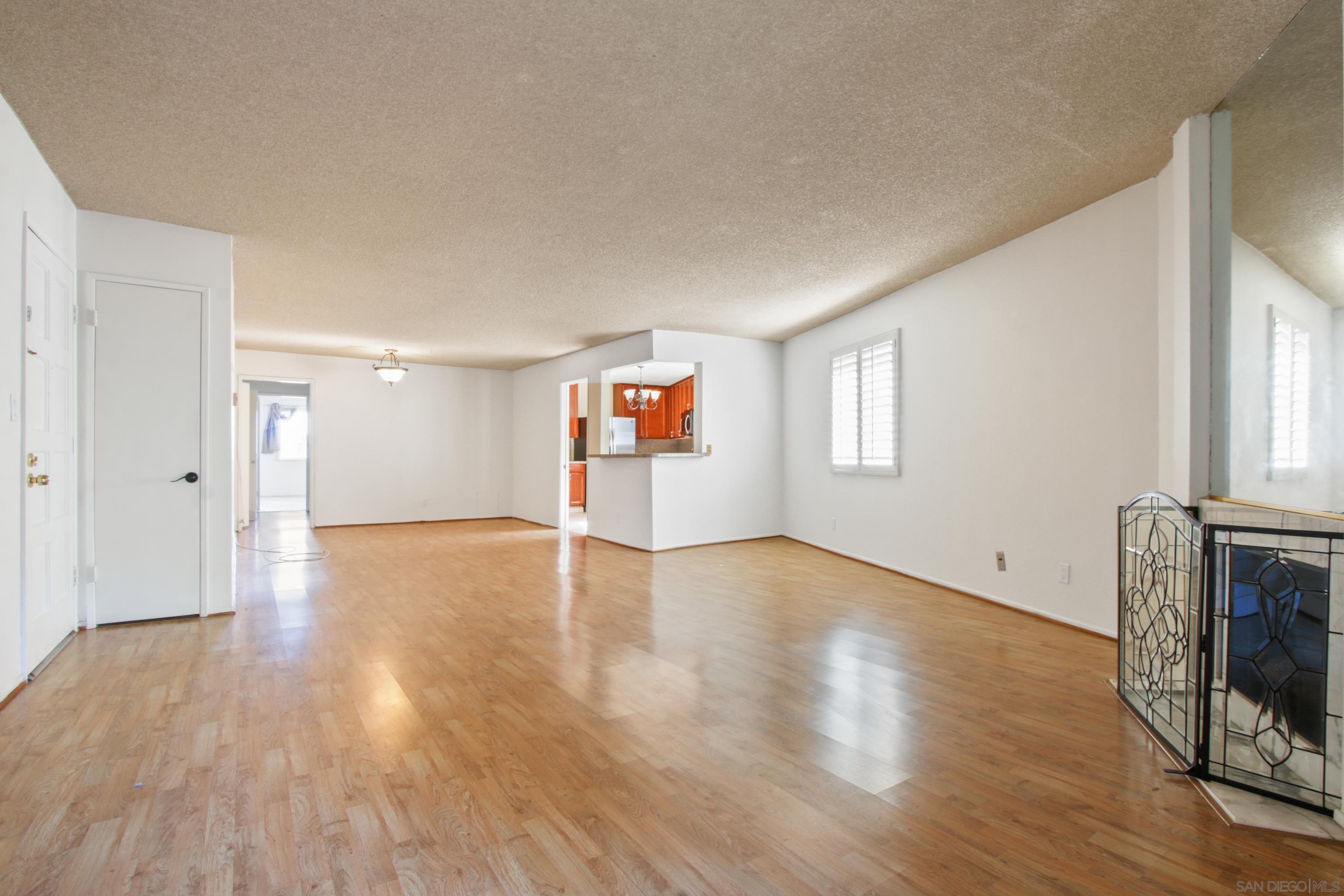 Detail Gallery Image 4 of 11 For 5718  Ravenspur Dr  #307,  Rancho Palos Verdes,  CA 90275 - 2 Beds | 2 Baths