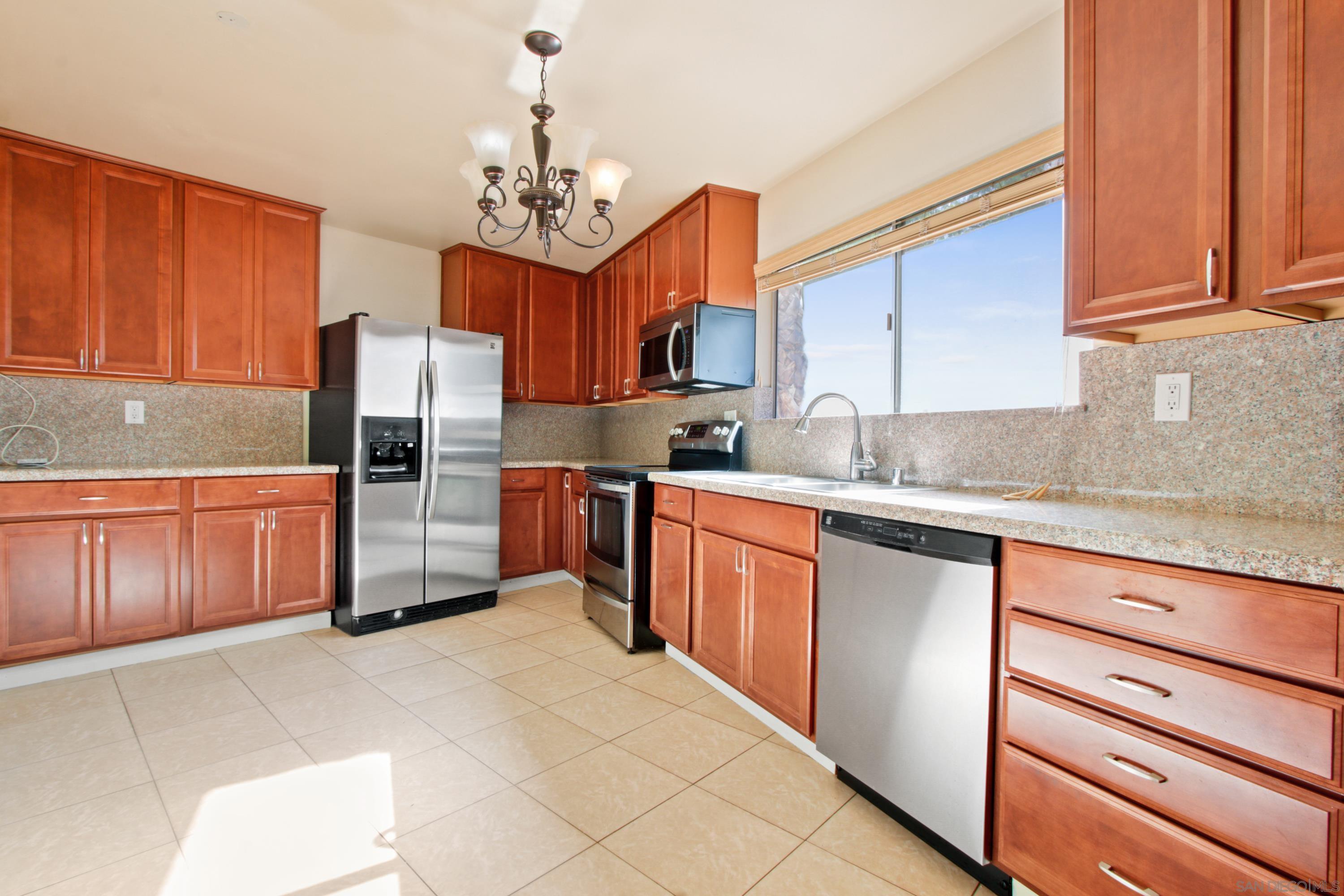 Detail Gallery Image 6 of 11 For 5718  Ravenspur Dr  #307,  Rancho Palos Verdes,  CA 90275 - 2 Beds | 2 Baths
