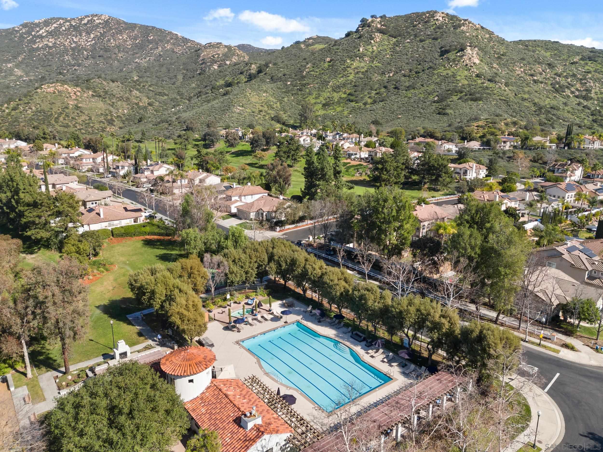 Detail Gallery Image 28 of 30 For 3133  Amberwood Ln, Escondido,  CA 92027 - 3 Beds | 3 Baths