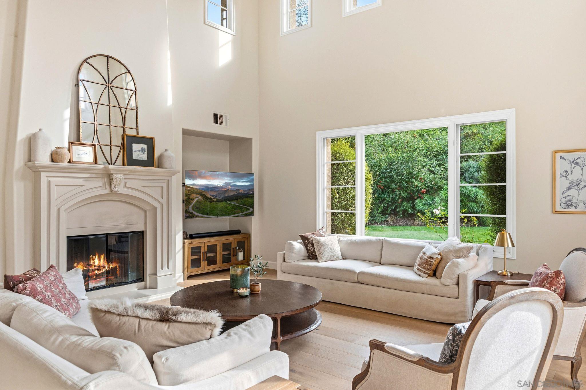 Detail Gallery Image 12 of 33 For 8308  Top O the Morning Way, San Diego,  CA 92127 - 5 Beds | 5/1 Baths