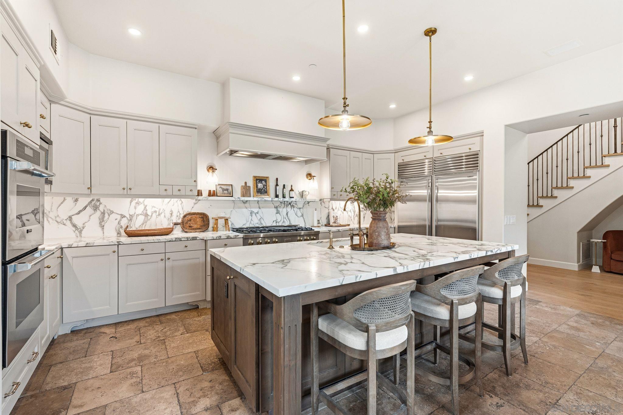 Detail Gallery Image 15 of 33 For 8308  Top O the Morning Way, San Diego,  CA 92127 - 5 Beds | 5/1 Baths