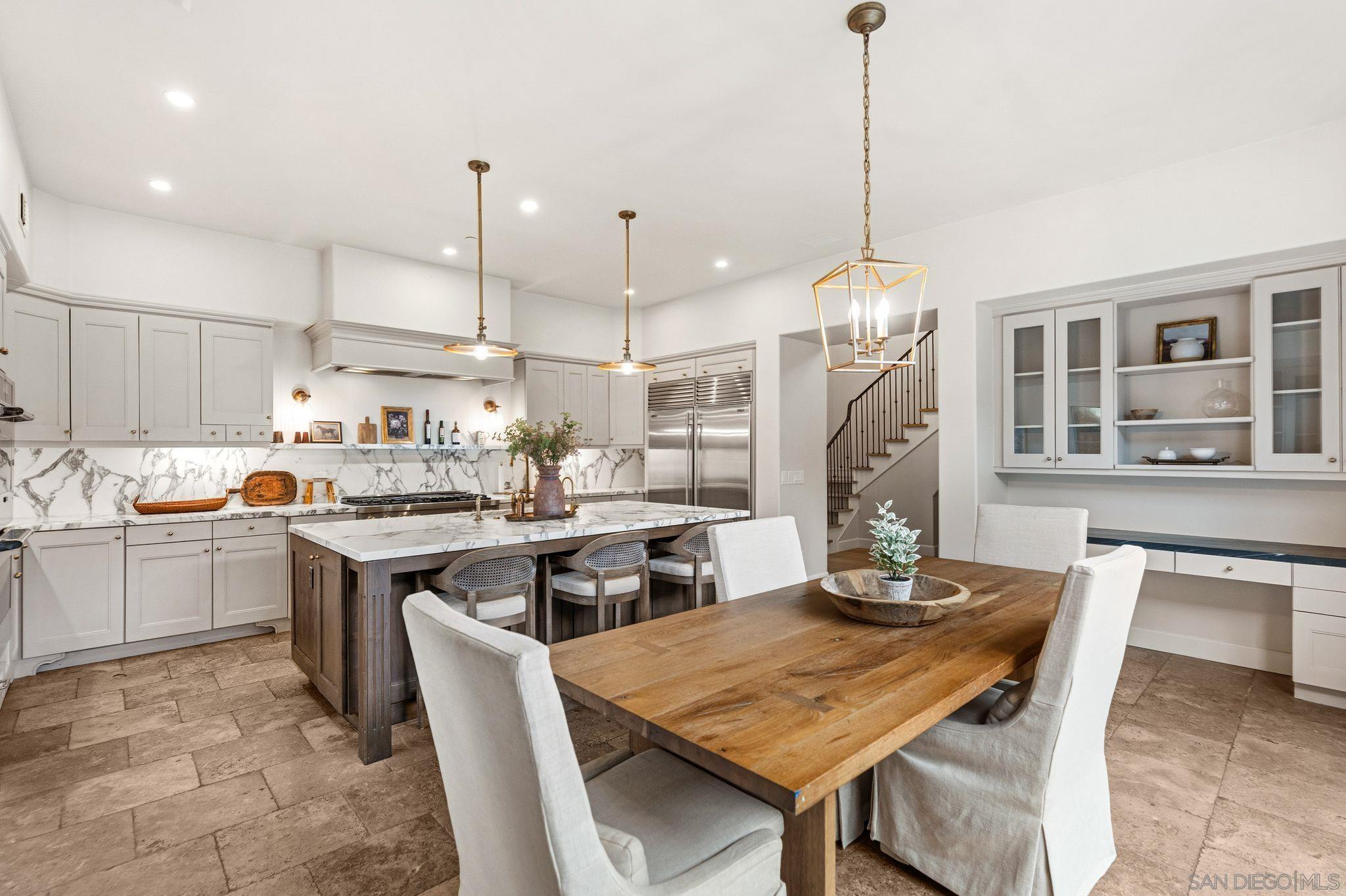 Detail Gallery Image 17 of 33 For 8308  Top O the Morning Way, San Diego,  CA 92127 - 5 Beds | 5/1 Baths