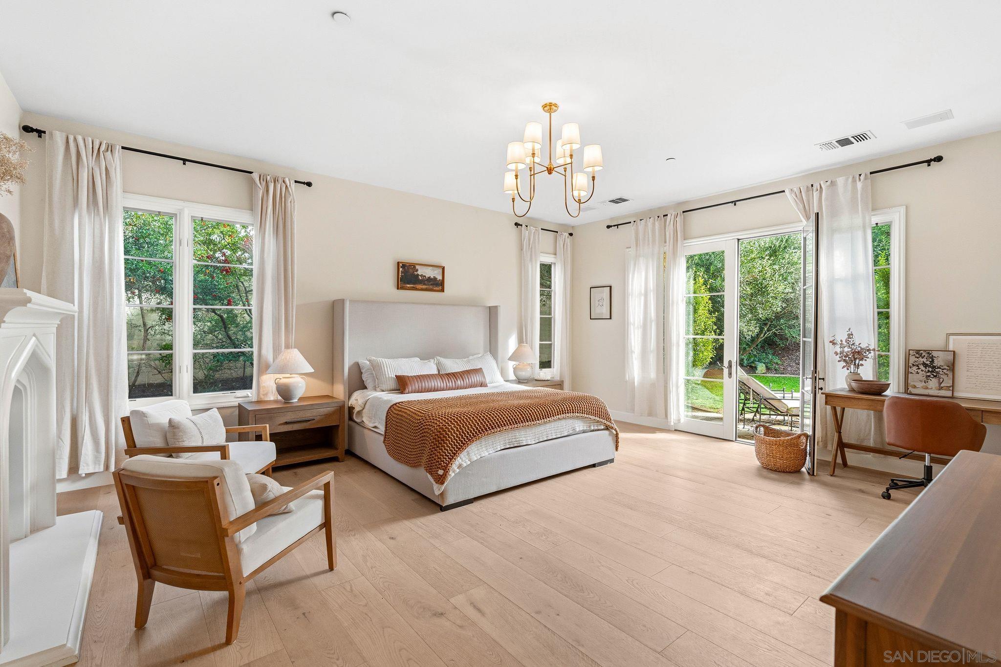 Detail Gallery Image 18 of 33 For 8308  Top O the Morning Way, San Diego,  CA 92127 - 5 Beds | 5/1 Baths