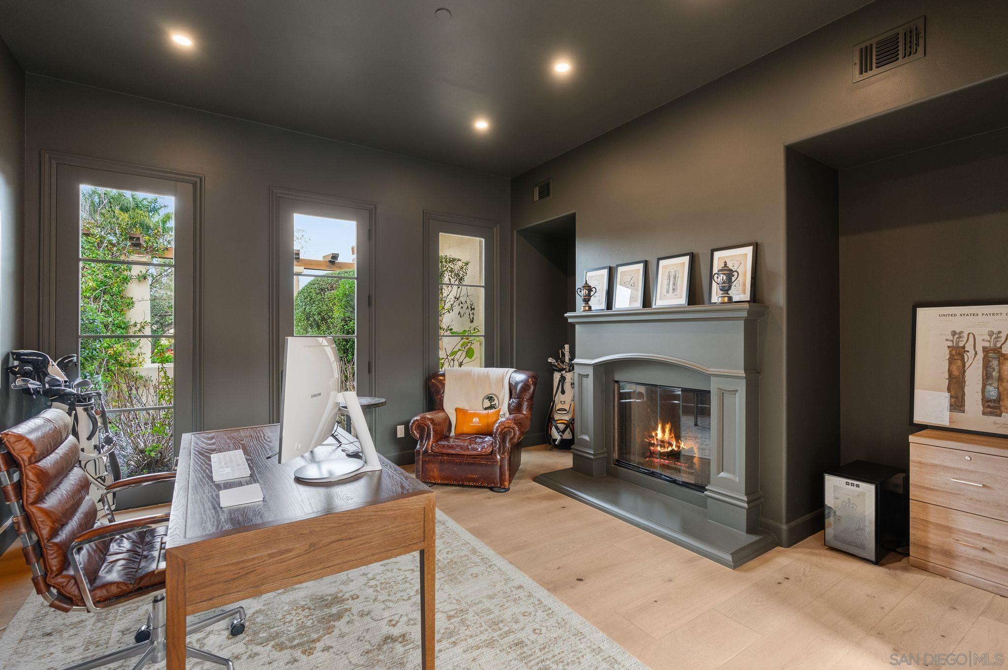 Detail Gallery Image 21 of 33 For 8308  Top O the Morning Way, San Diego,  CA 92127 - 5 Beds | 5/1 Baths