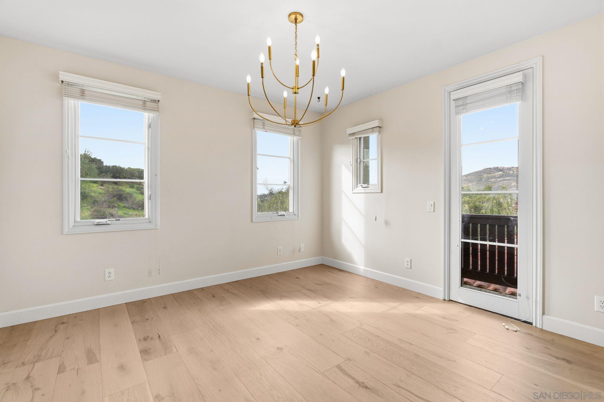 Detail Gallery Image 24 of 33 For 8308  Top O the Morning Way, San Diego,  CA 92127 - 5 Beds | 5/1 Baths