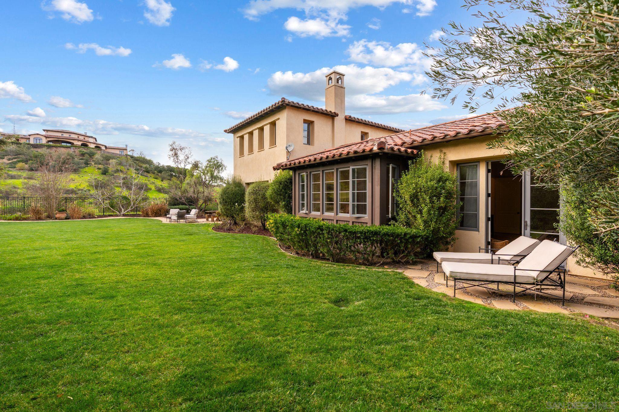 Detail Gallery Image 28 of 33 For 8308  Top O the Morning Way, San Diego,  CA 92127 - 5 Beds | 5/1 Baths