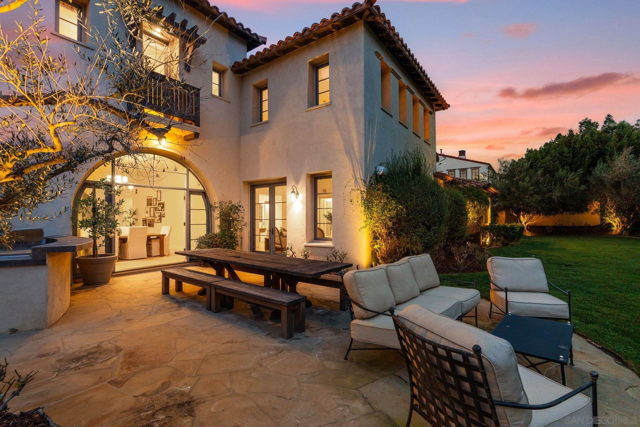 Detail Gallery Image 30 of 33 For 8308  Top O the Morning Way, San Diego,  CA 92127 - 5 Beds | 5/1 Baths