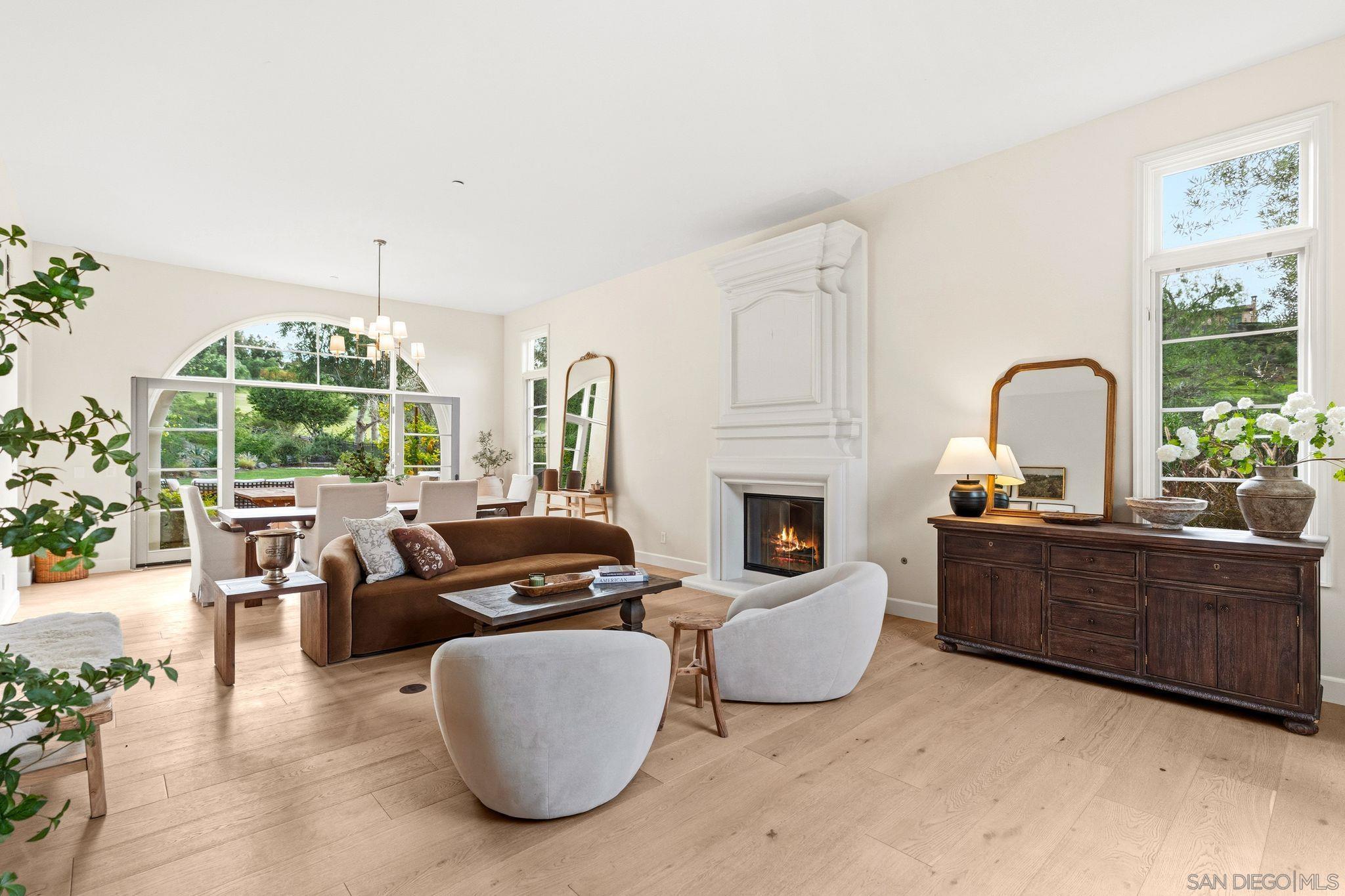 Detail Gallery Image 8 of 33 For 8308  Top O the Morning Way, San Diego,  CA 92127 - 5 Beds | 5/1 Baths