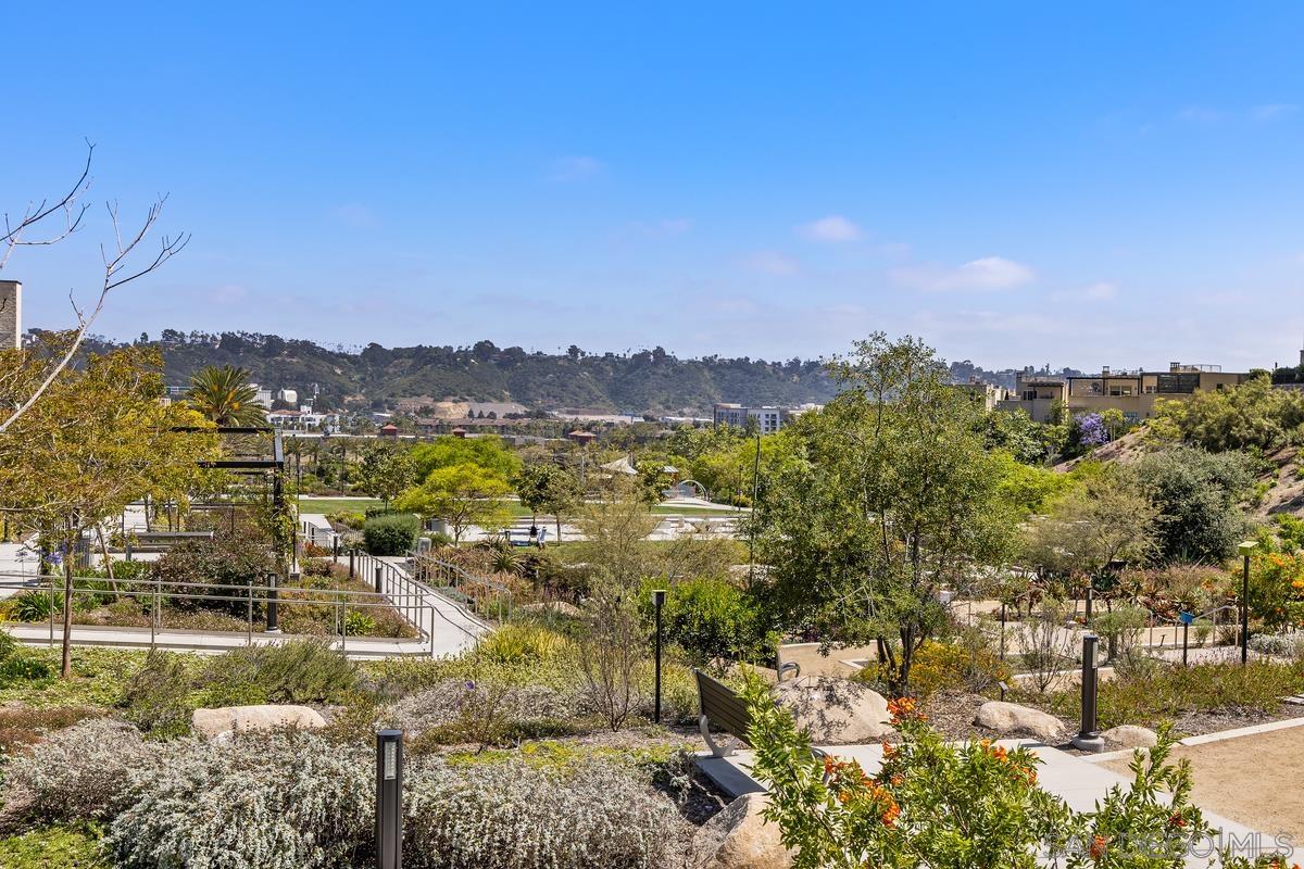 Detail Gallery Image 16 of 20 For 2900  via Alta Pl, San Diego,  CA 92108 - 3 Beds | 3 Baths